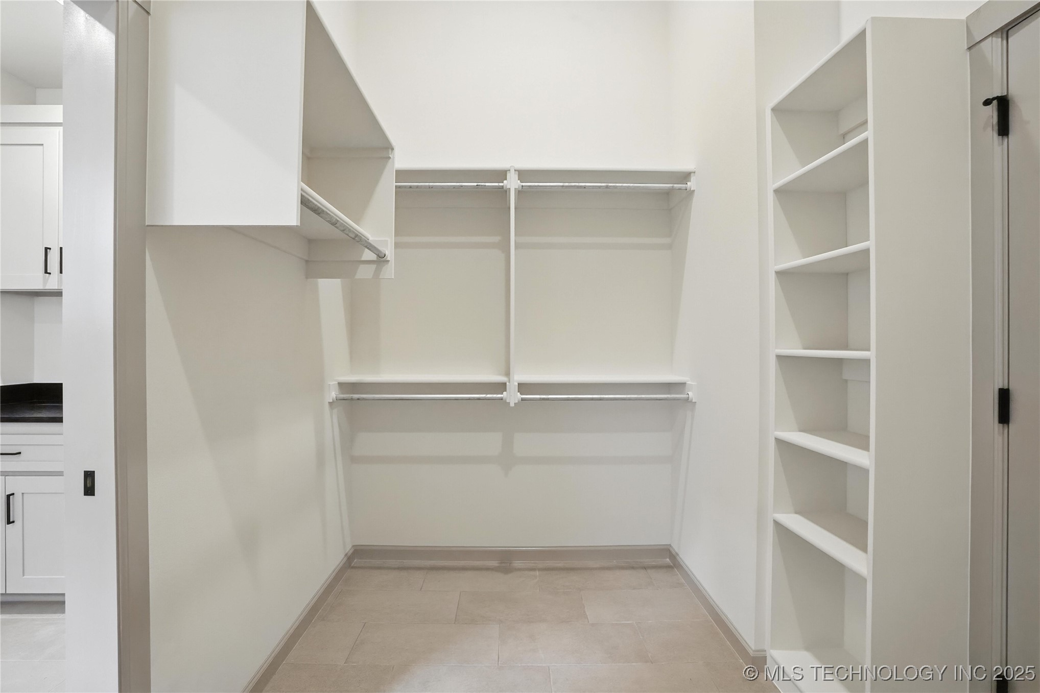 13656 S 21st Street E Property Photo 28