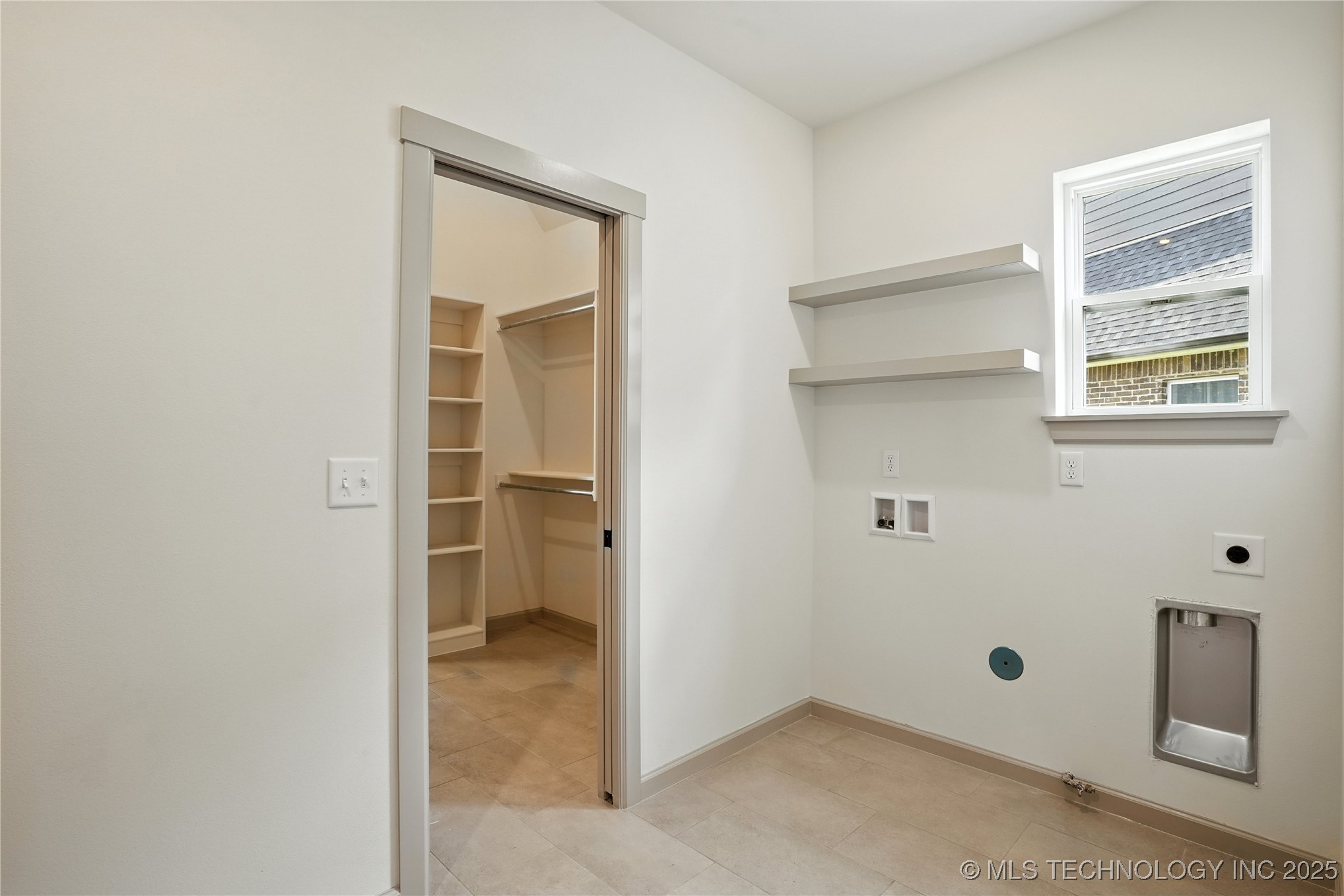 13656 S 21st Street E Property Photo 29