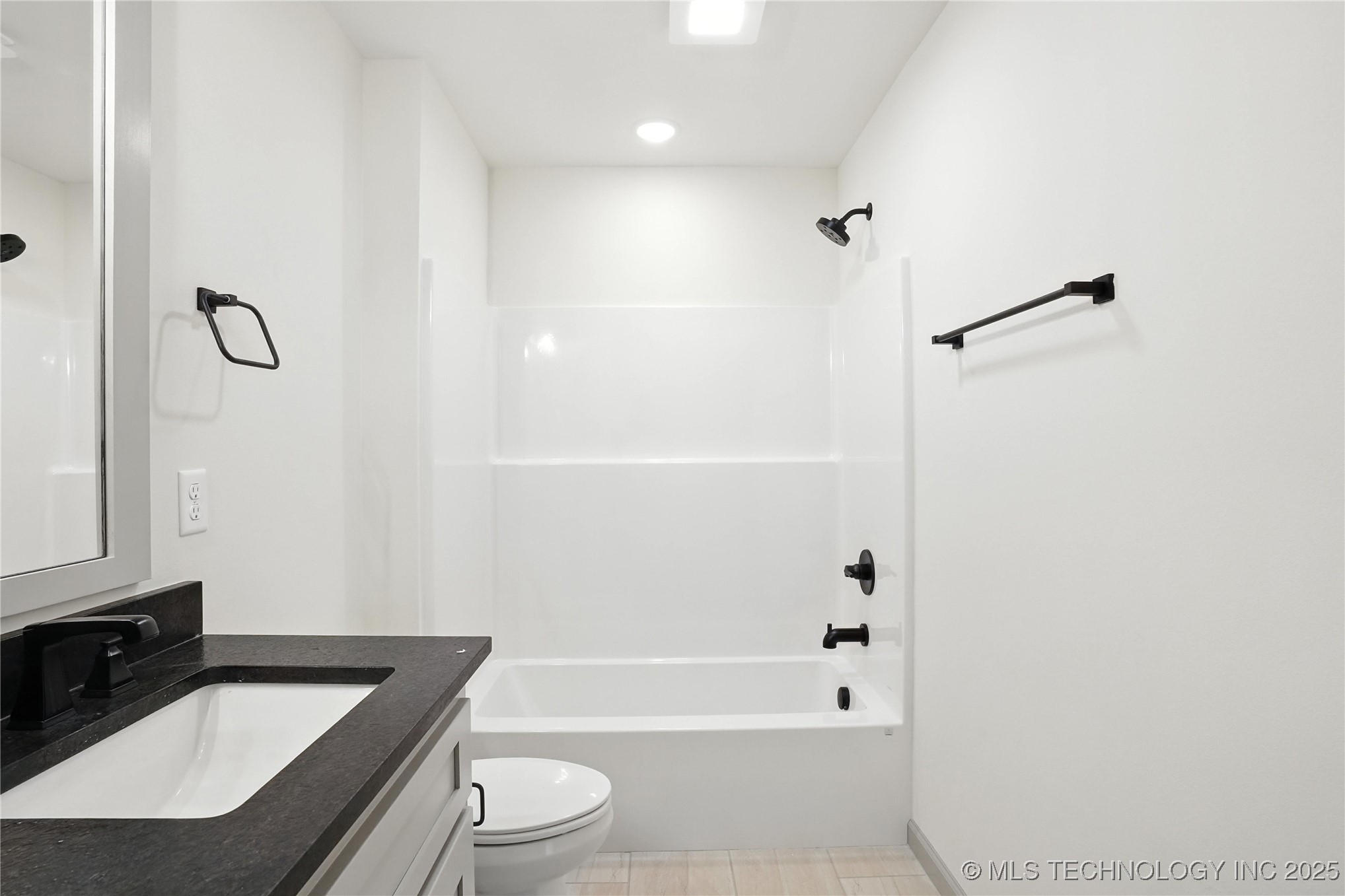 13656 S 21st Street E Property Photo 45