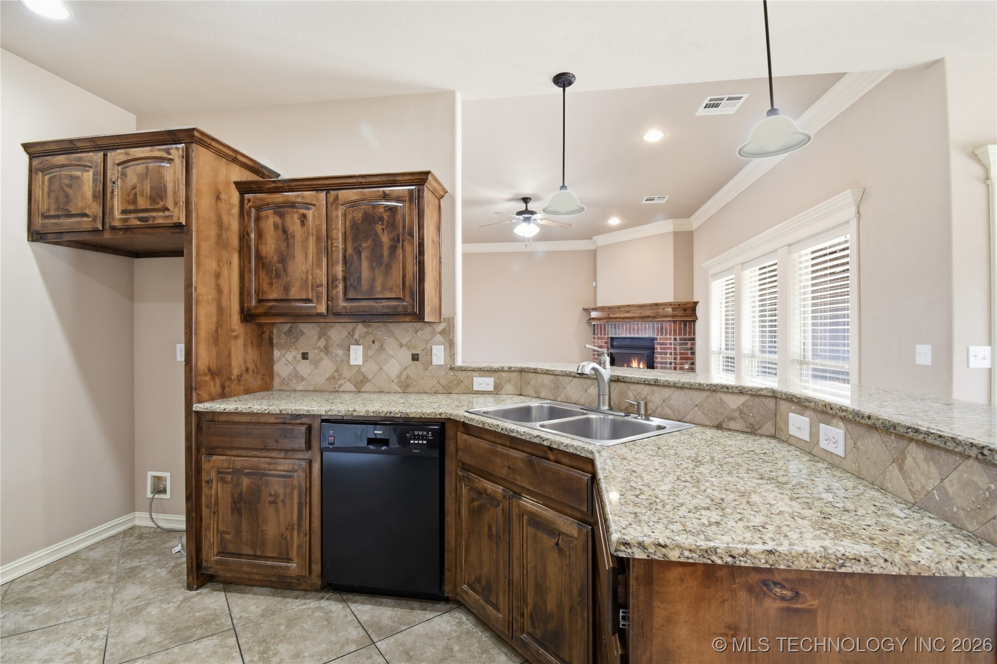 9408 N 96th East Avenue Property Photo 15