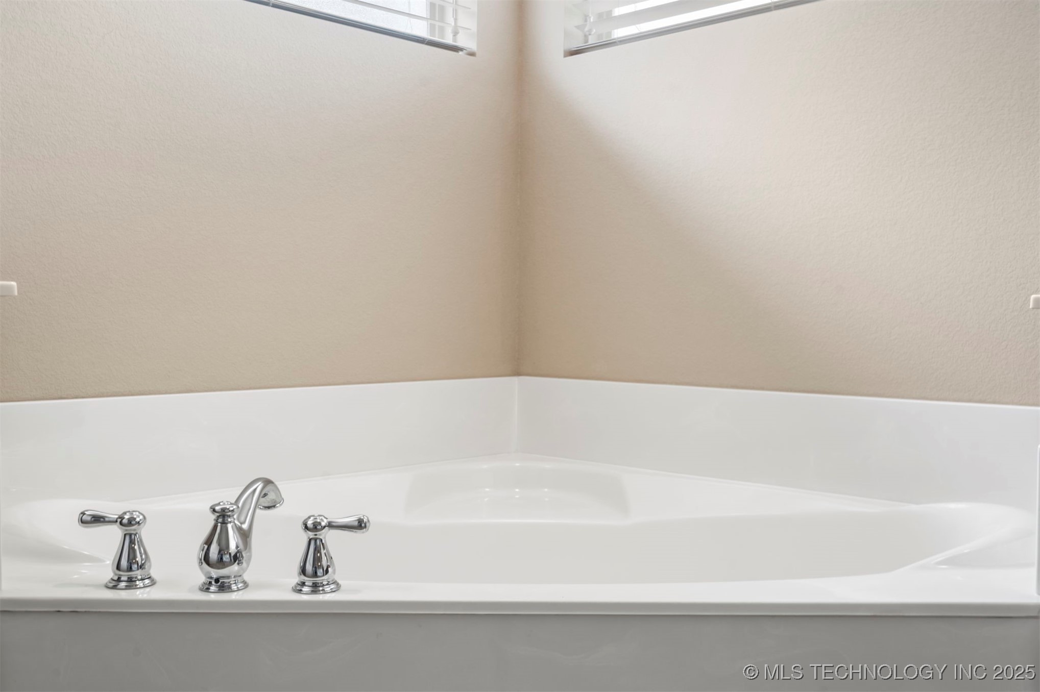 9408 N 96th East Avenue Property Photo 19