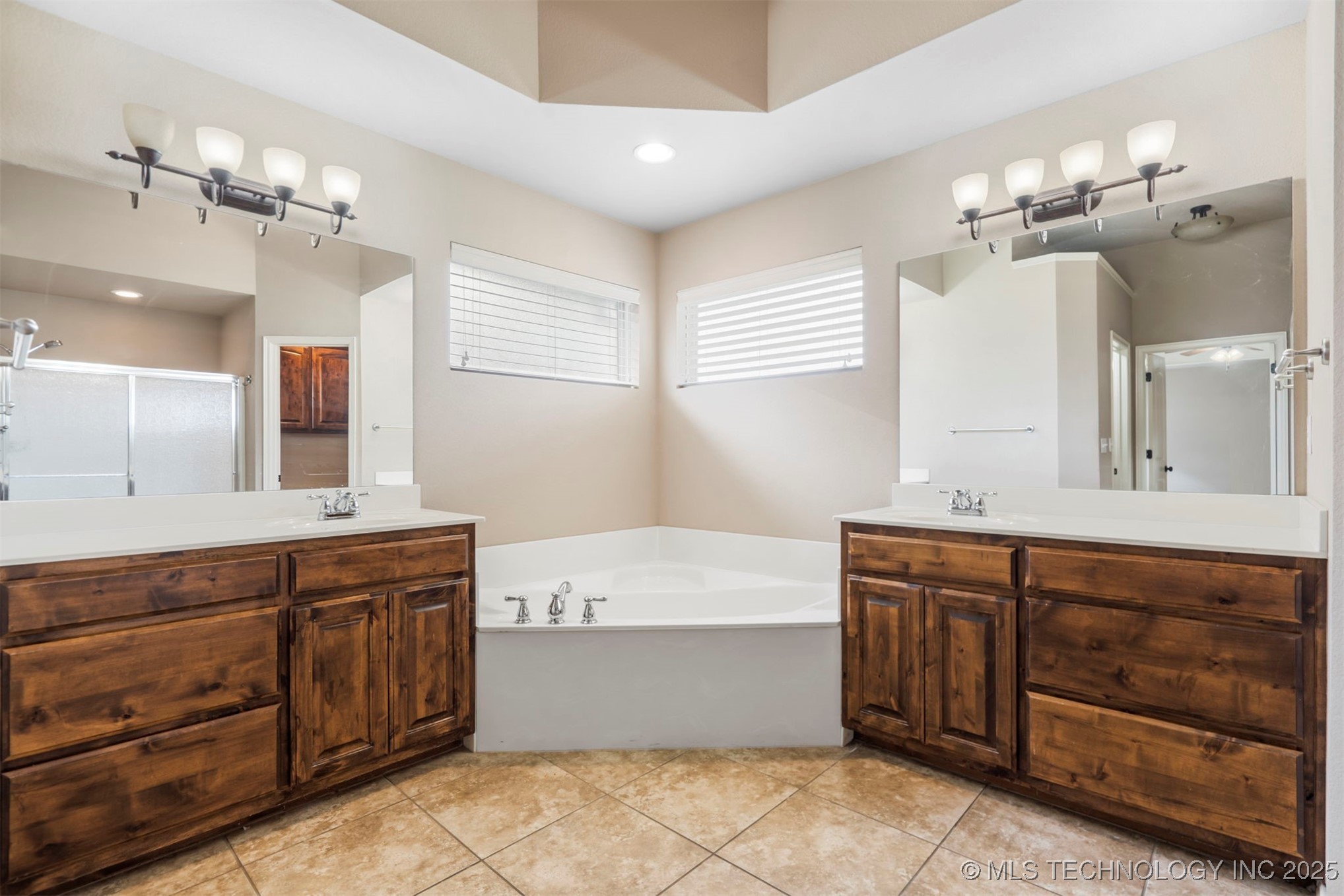 9408 N 96th East Avenue Property Photo 22