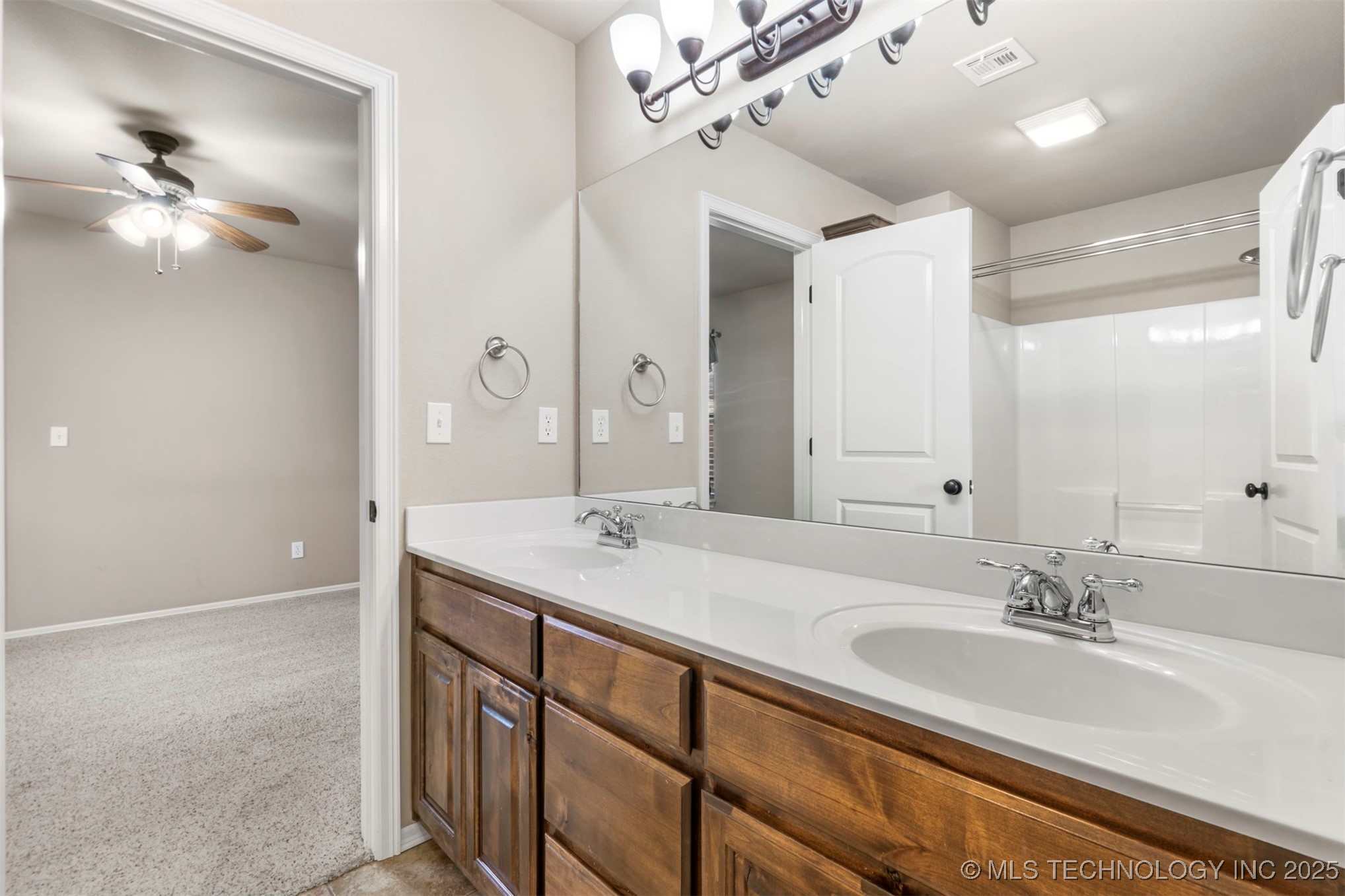 9408 N 96th East Avenue Property Photo 25