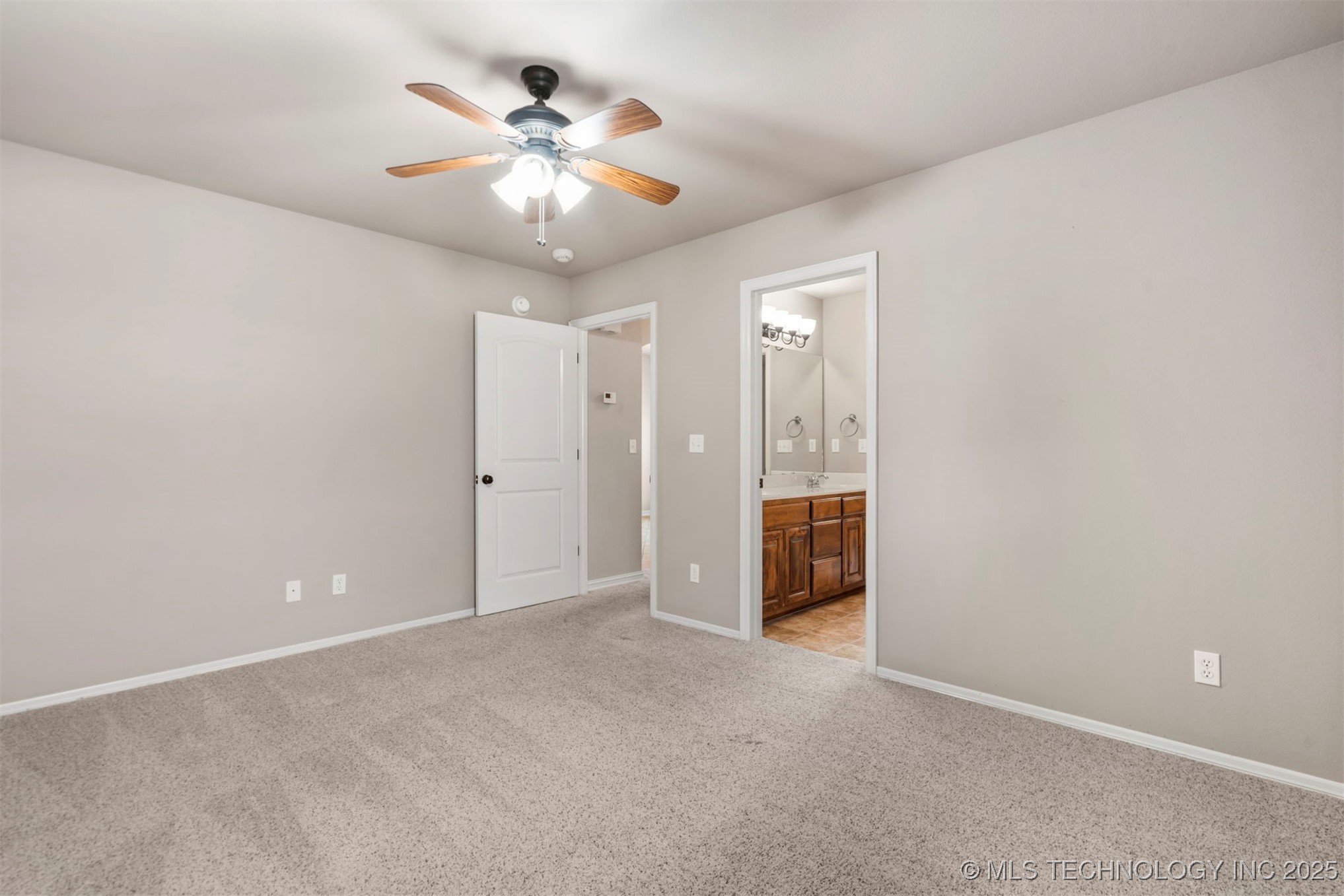 9408 N 96th East Avenue Property Photo 29