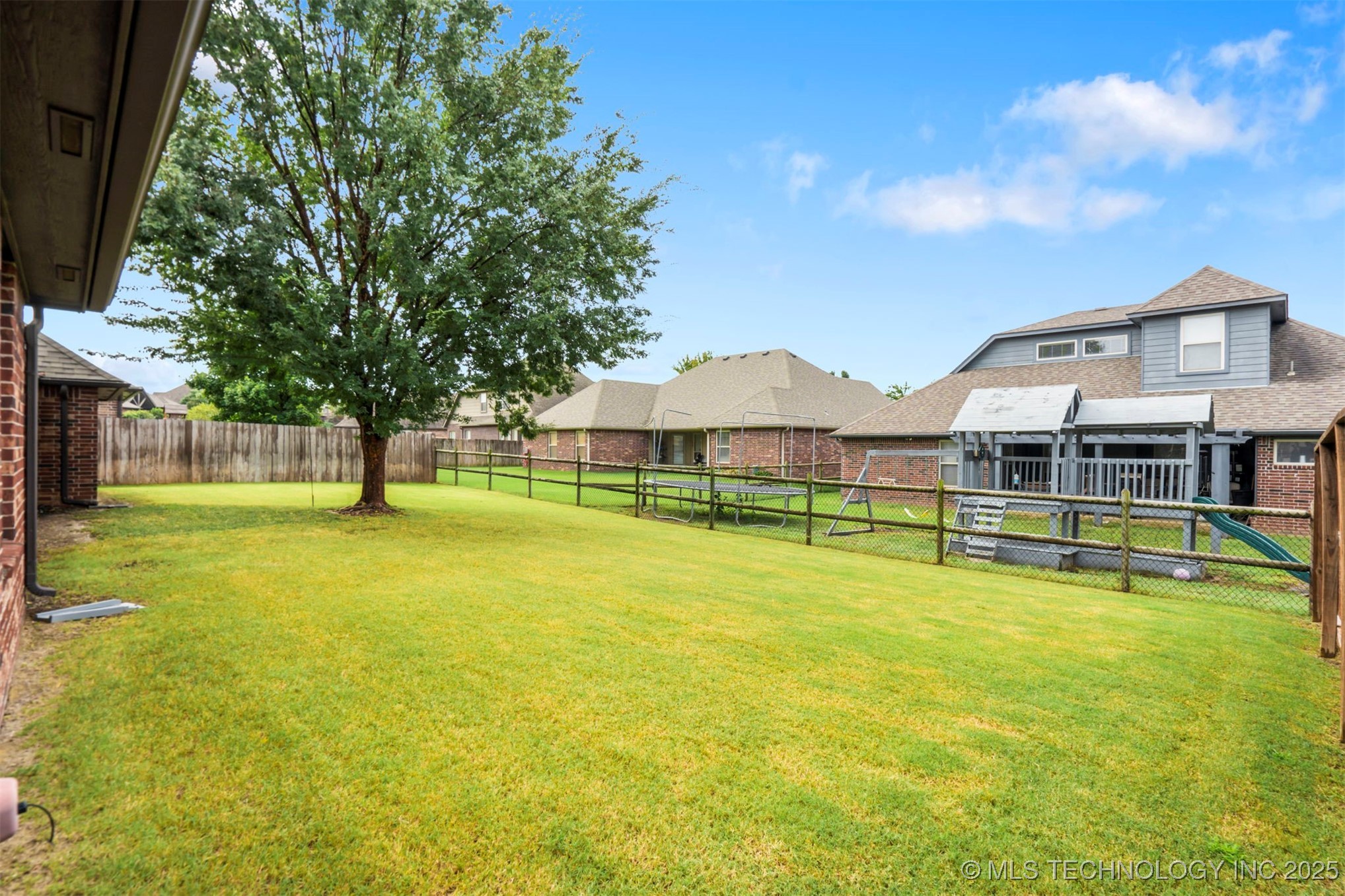 9408 N 96th East Avenue Property Photo 35