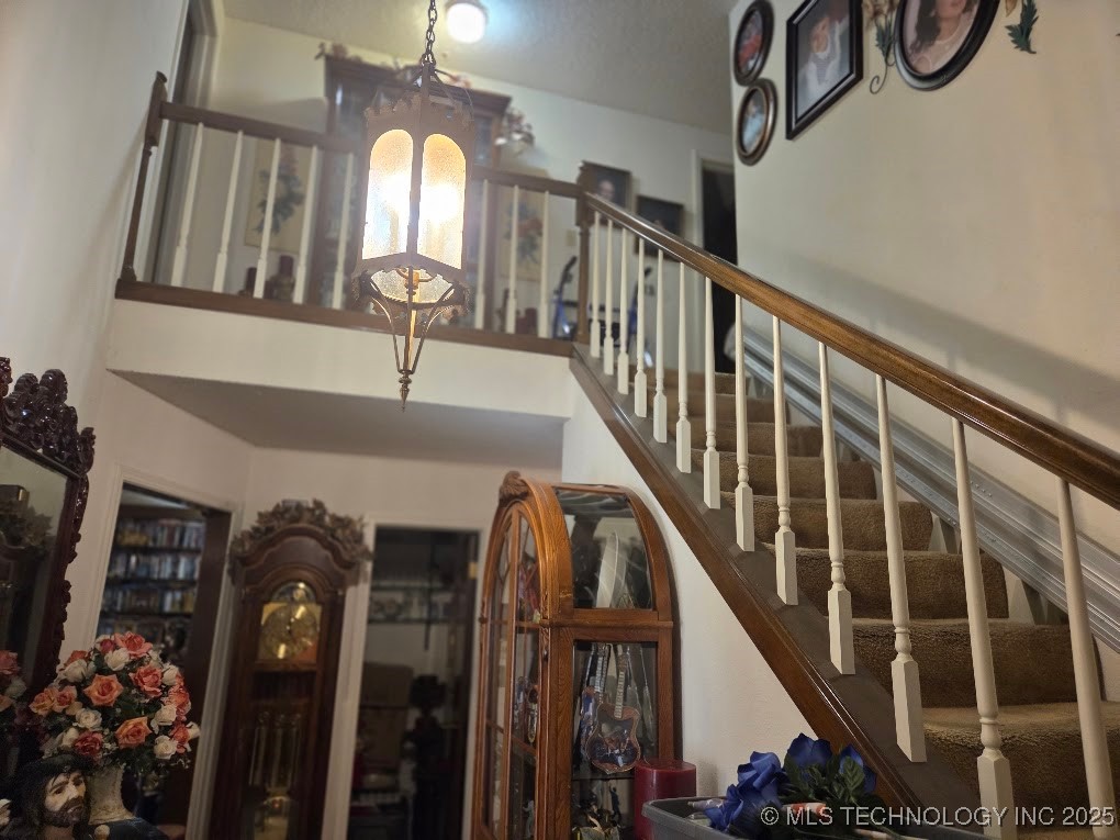 6307 S 72nd East Avenue E Property Photo 2