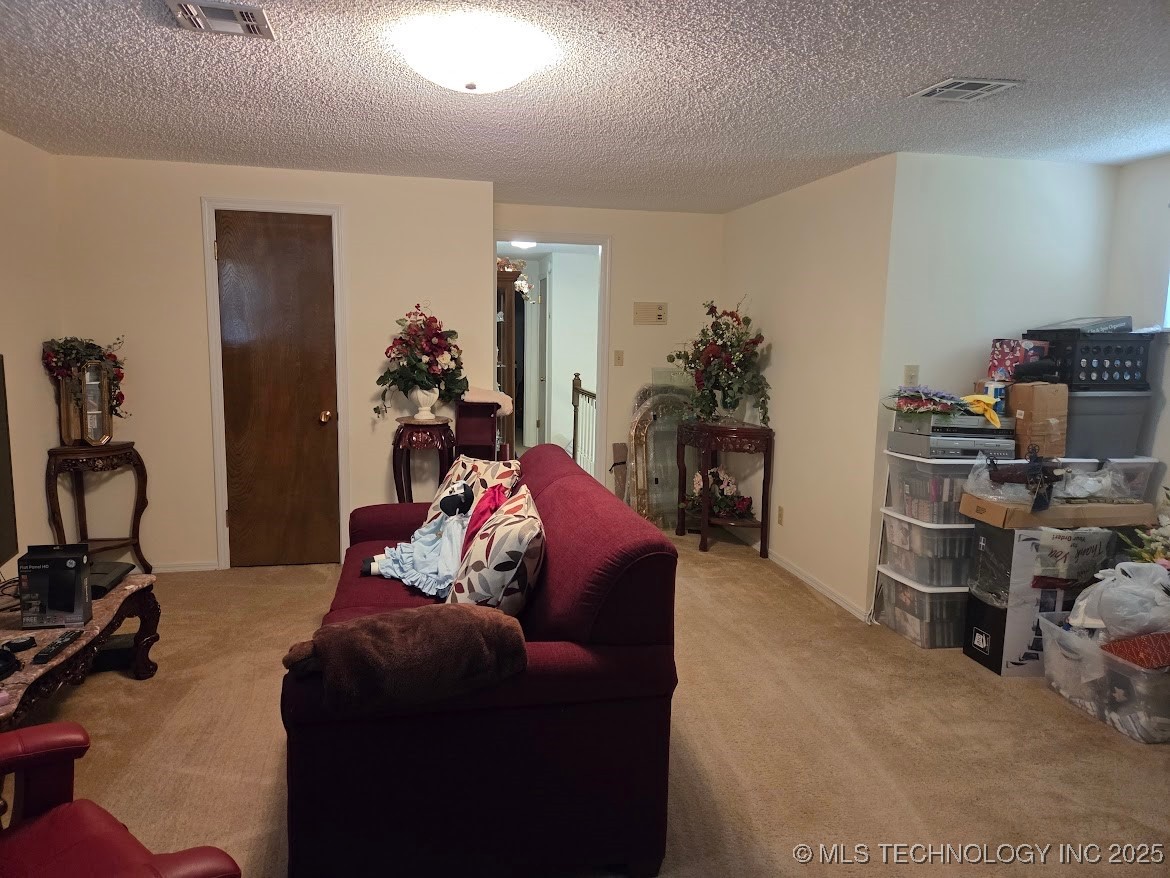 6307 S 72nd East Avenue E Property Photo 15