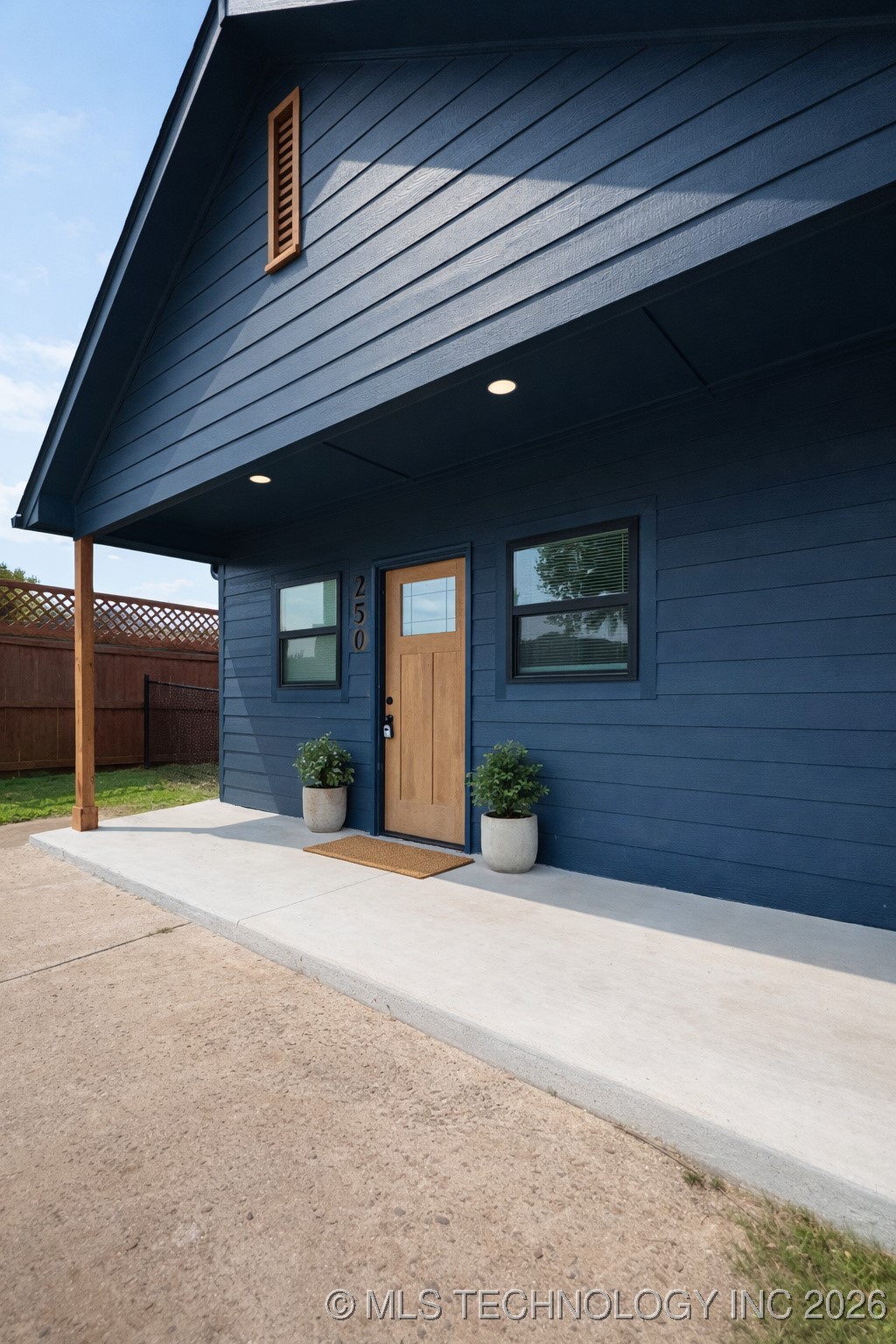 750 Creek Lane Property Photo 1