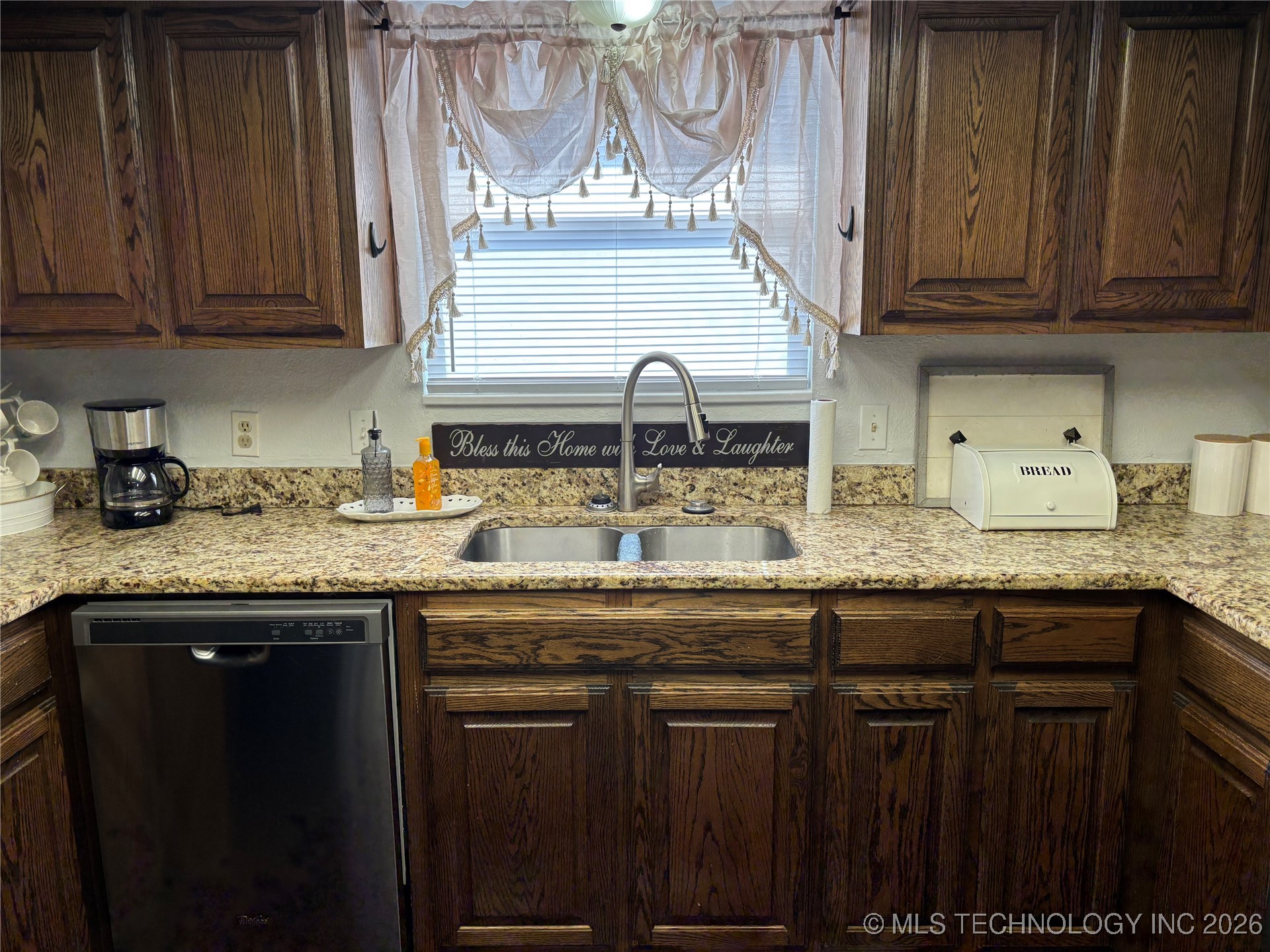 816 Boulder Drive Property Photo 7