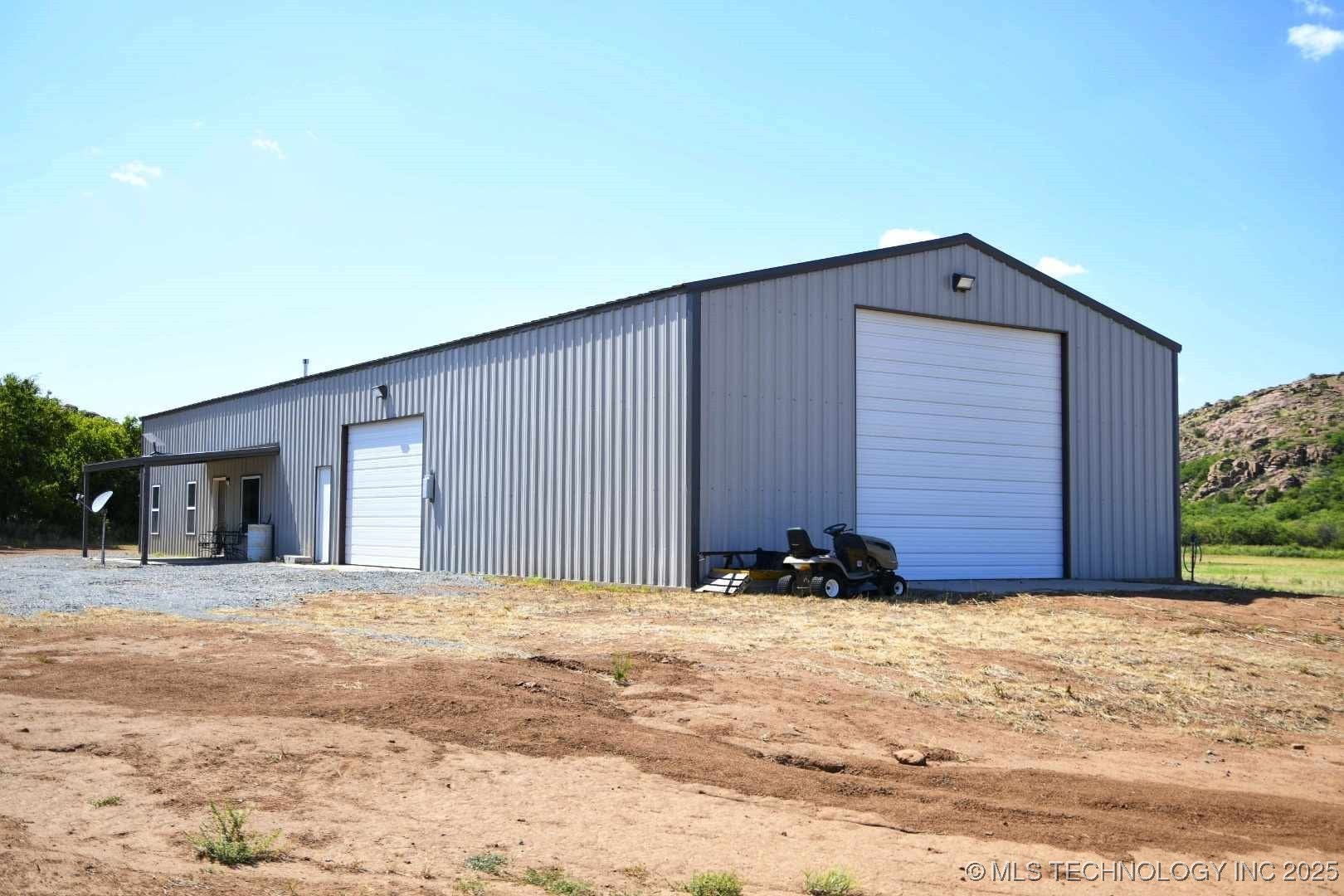 20826 E County Road 1470 Property Photo 10