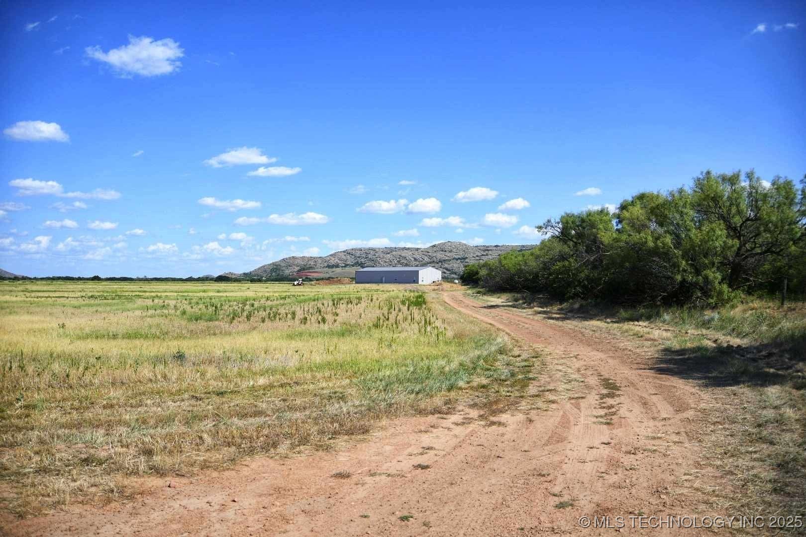 20826 E County Road 1470 Property Photo 24