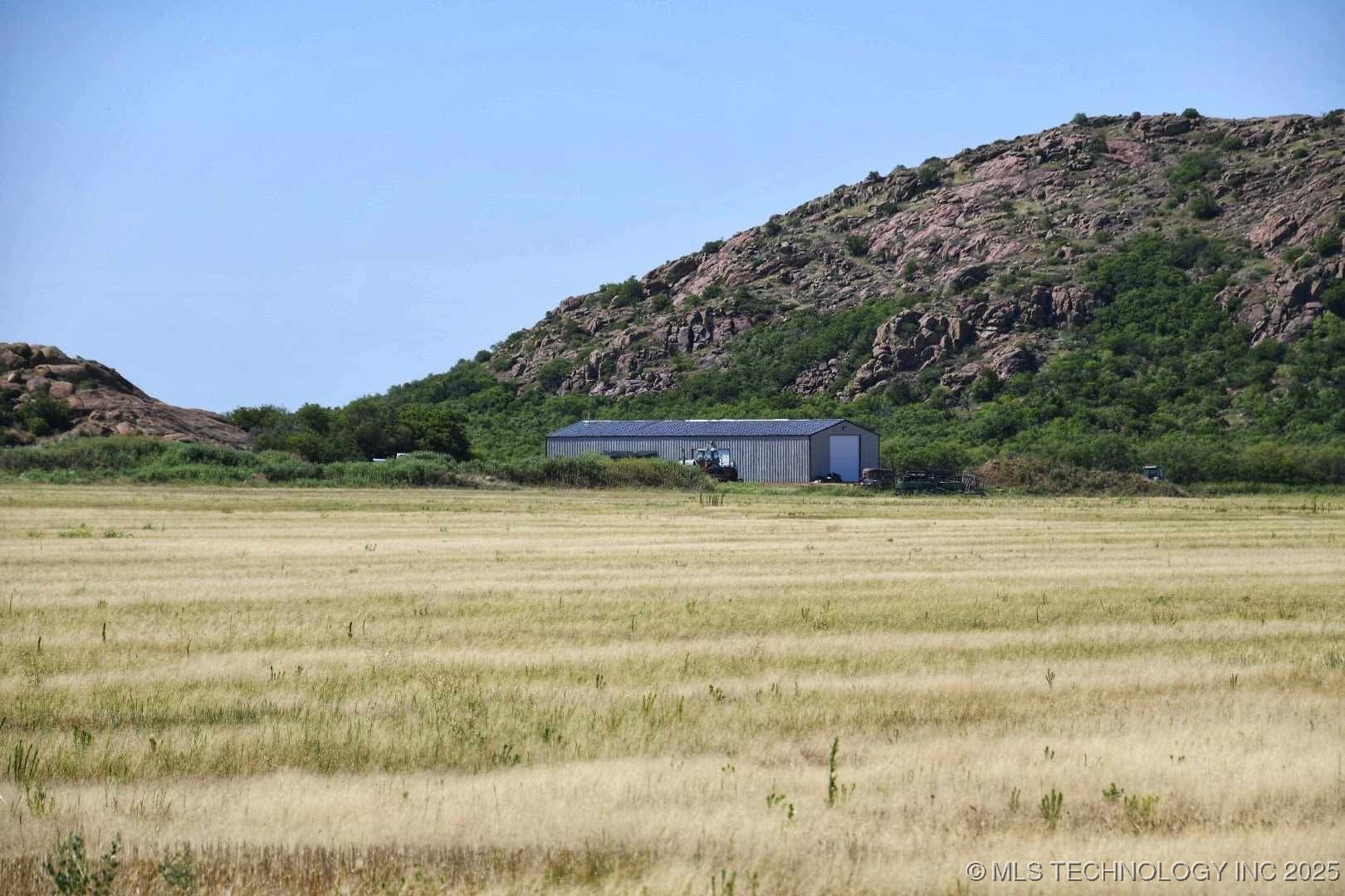 20826 E County Road 1470 Property Photo 29