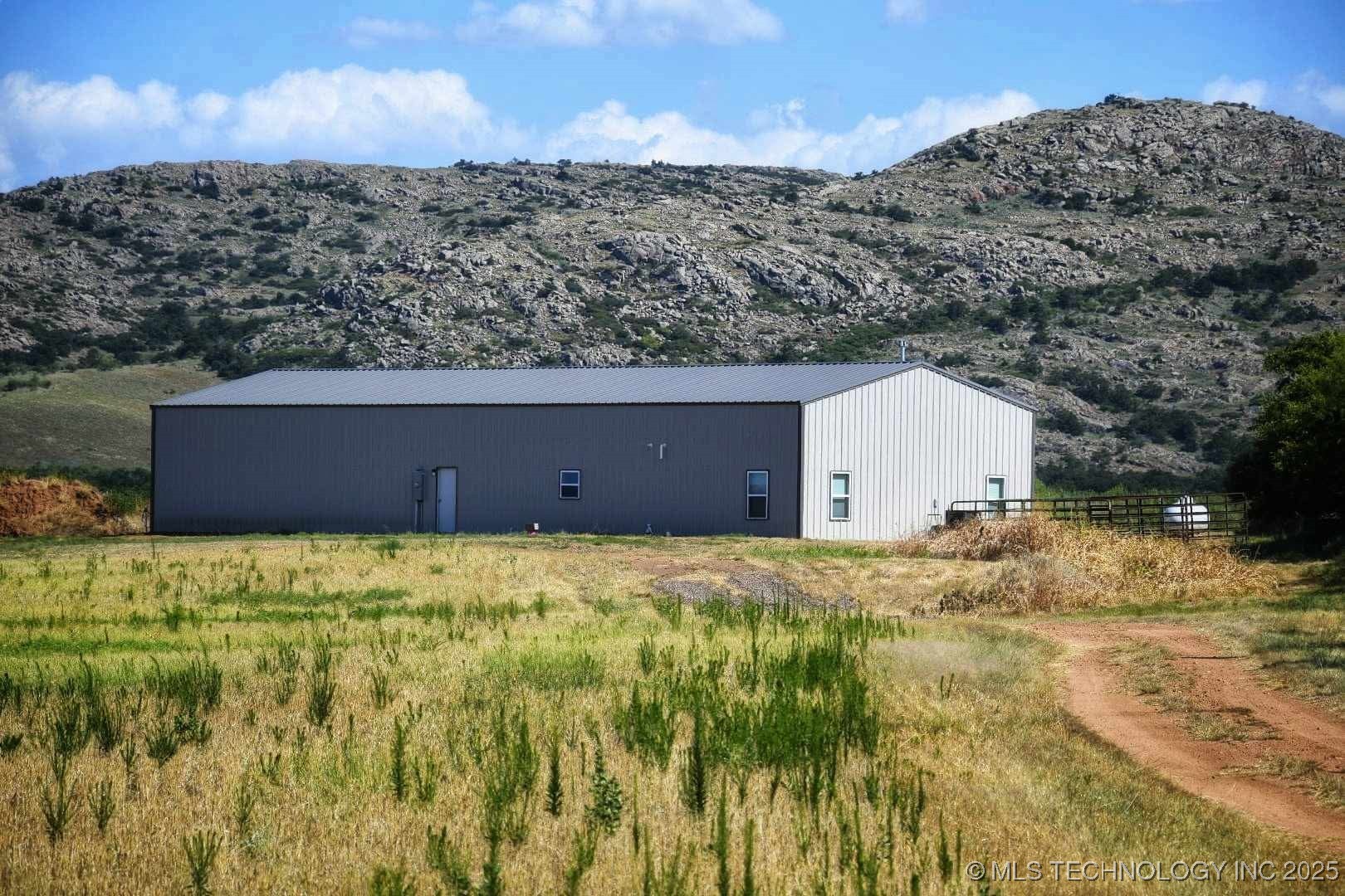 20826 E County Road 1470 Property Photo 34