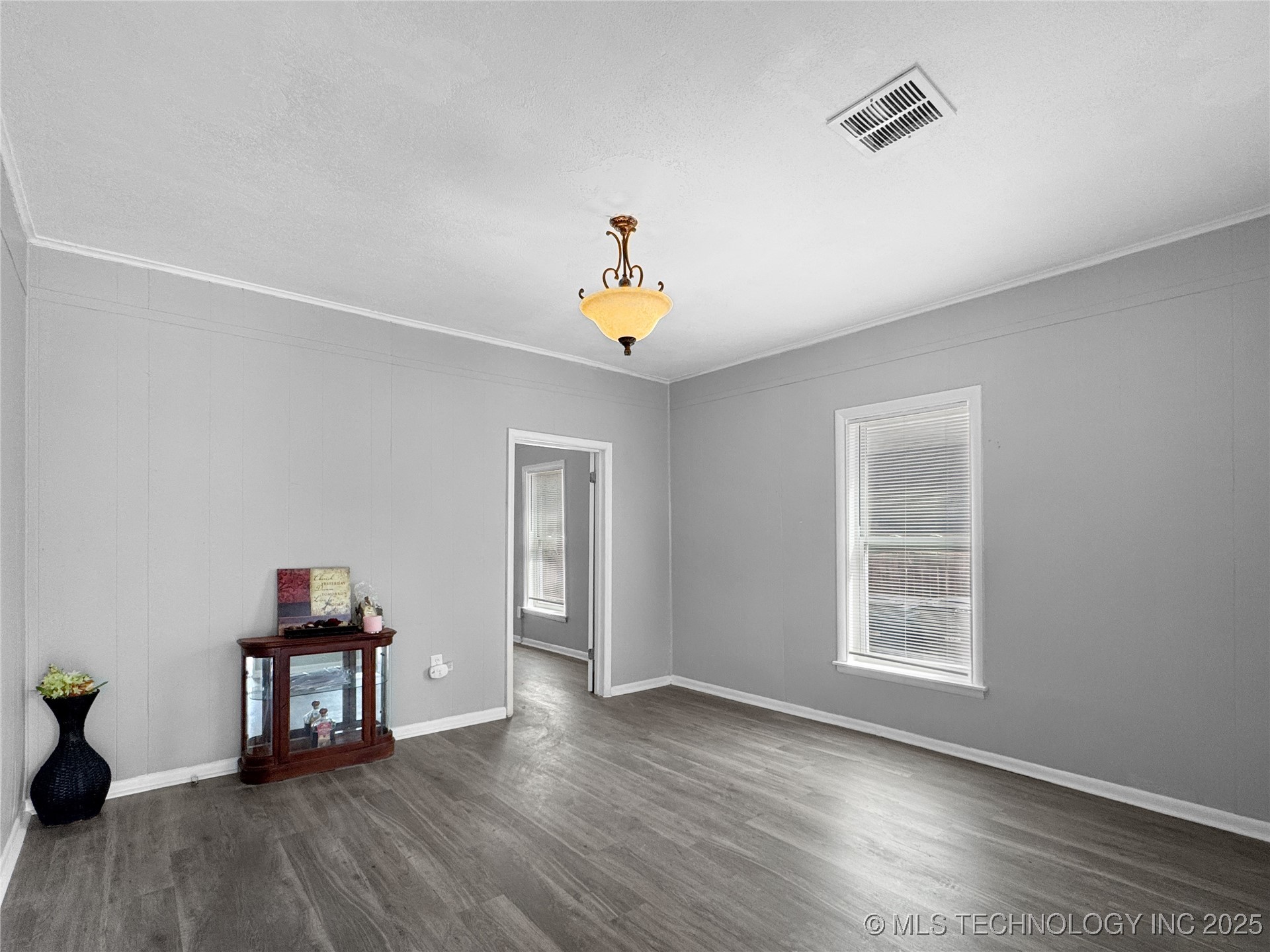 2739 W Cameron Street Property Photo 3