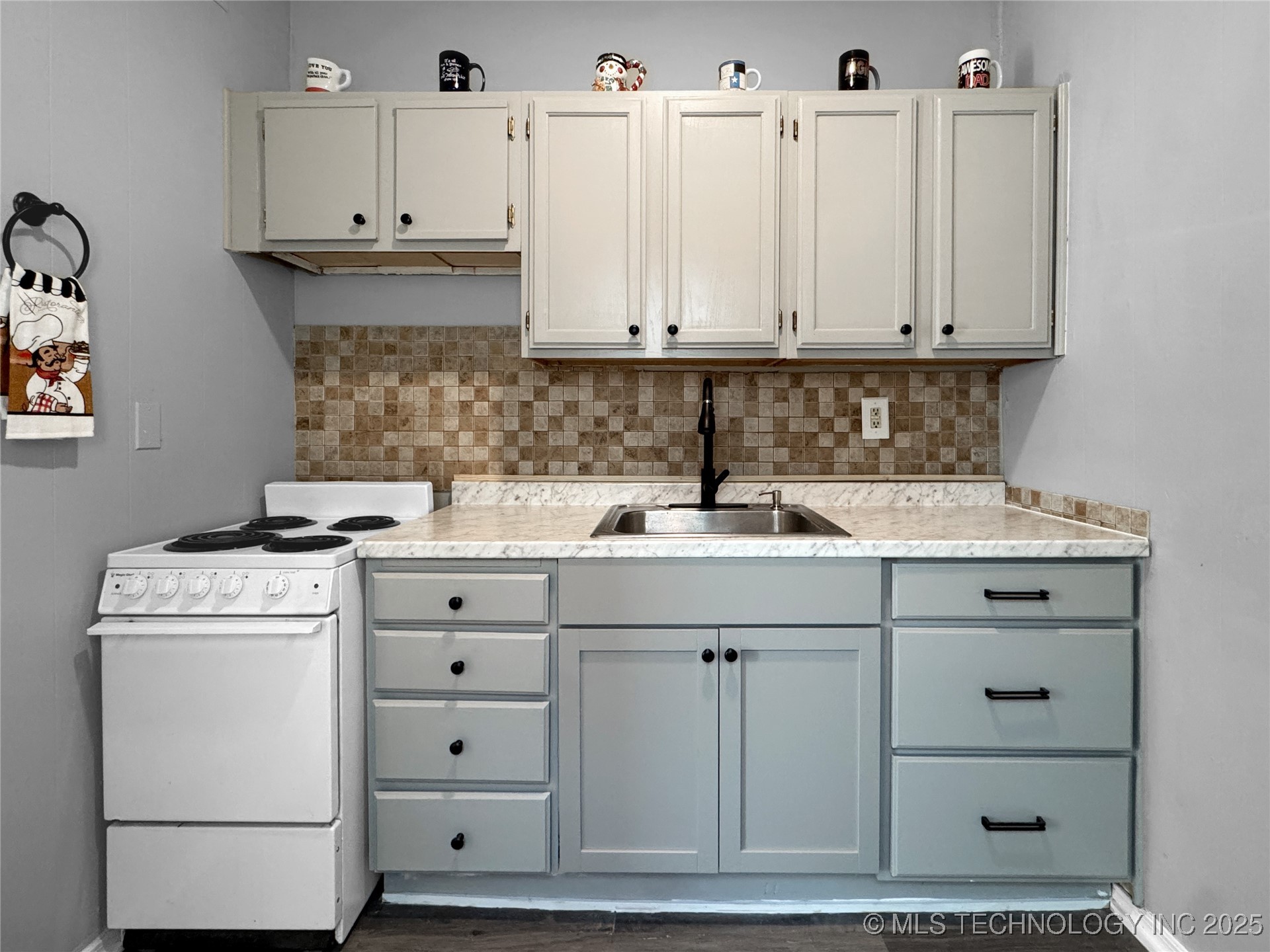 2739 W Cameron Street Property Photo 12