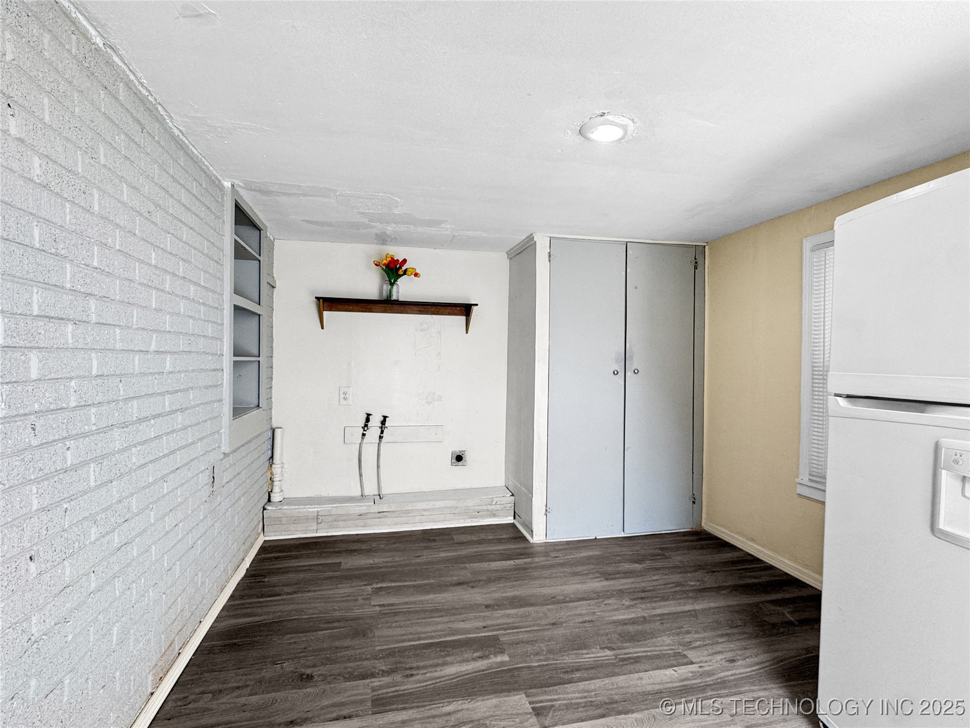 2739 W Cameron Street Property Photo 13