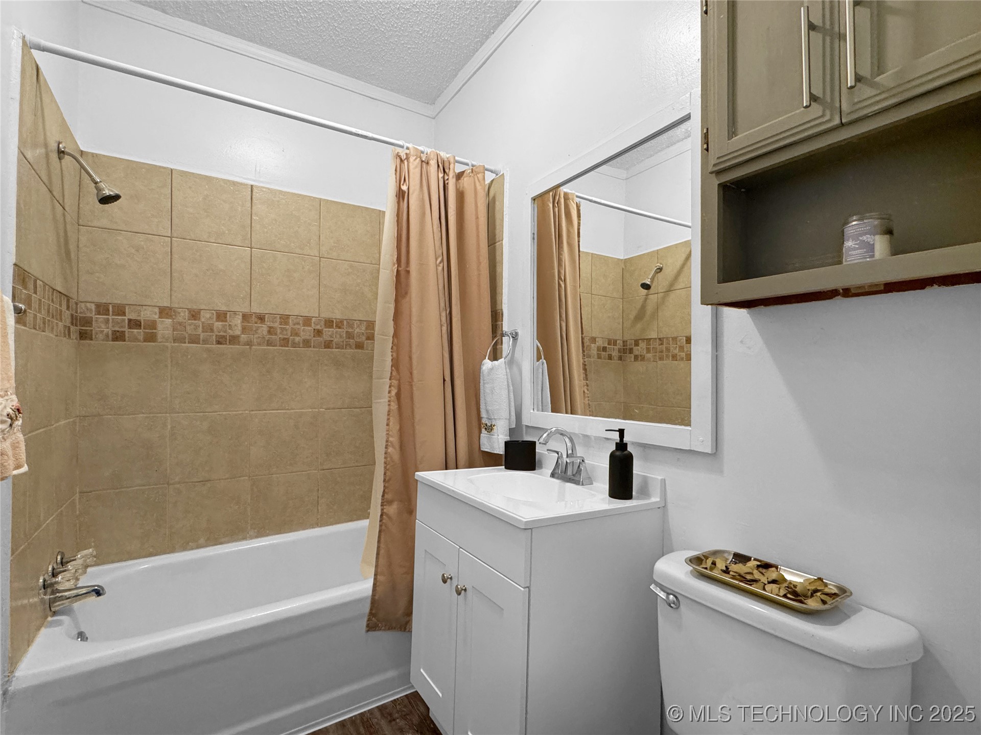 2739 W Cameron Street Property Photo 24