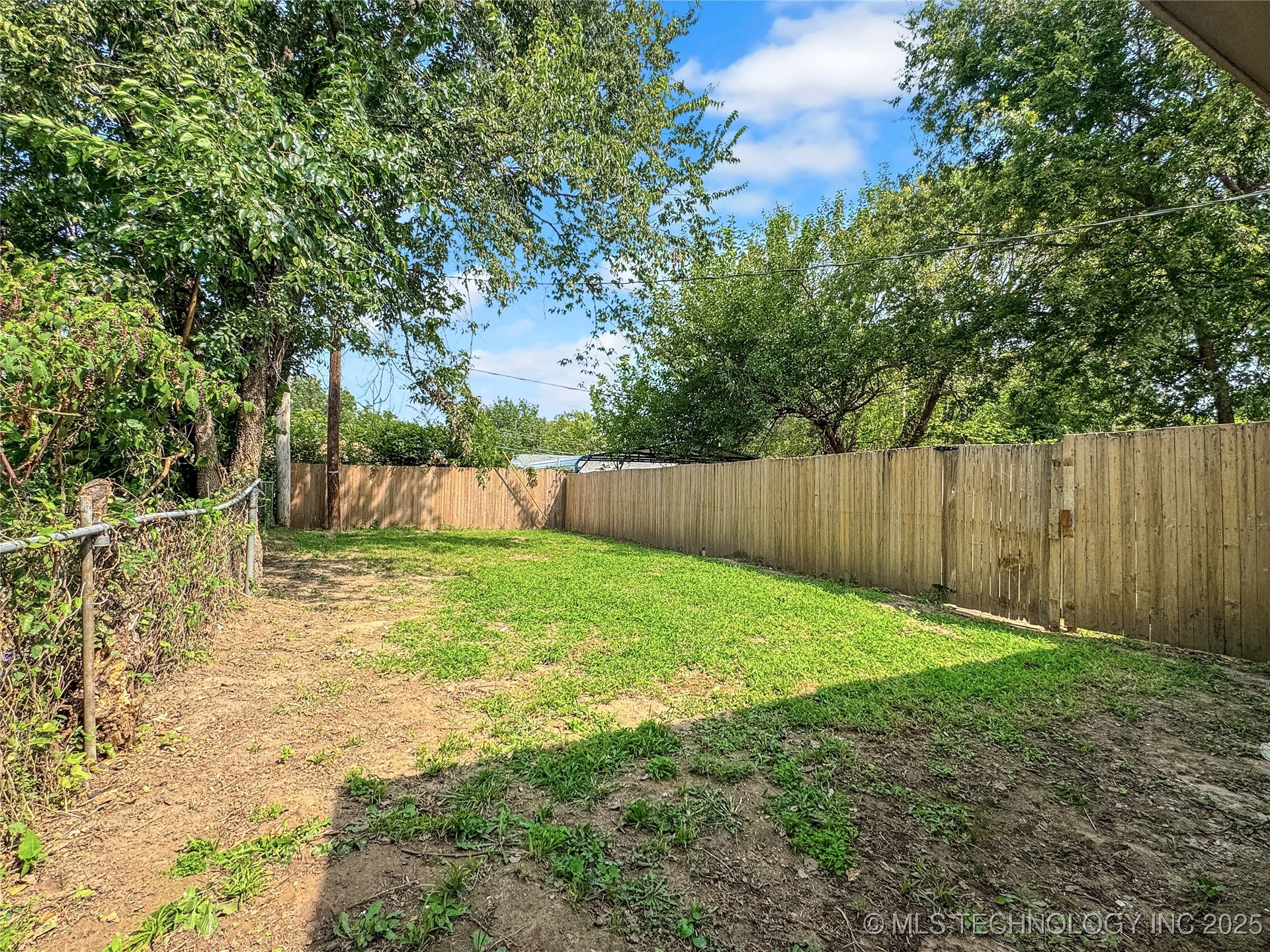 2739 W Cameron Street Property Photo 30