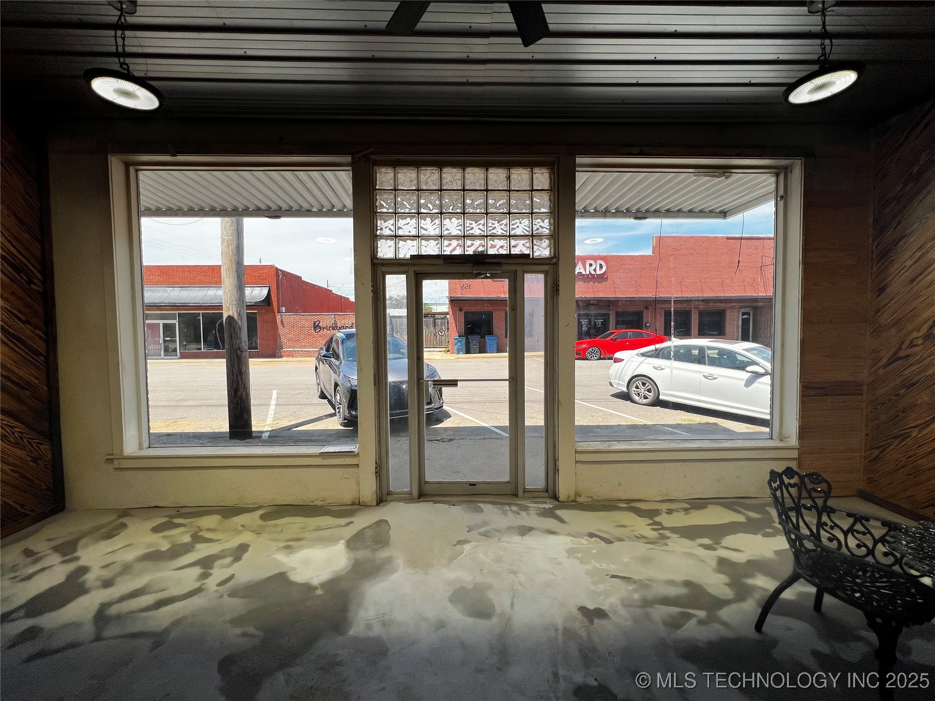 170 S Ohio Property Photo 4