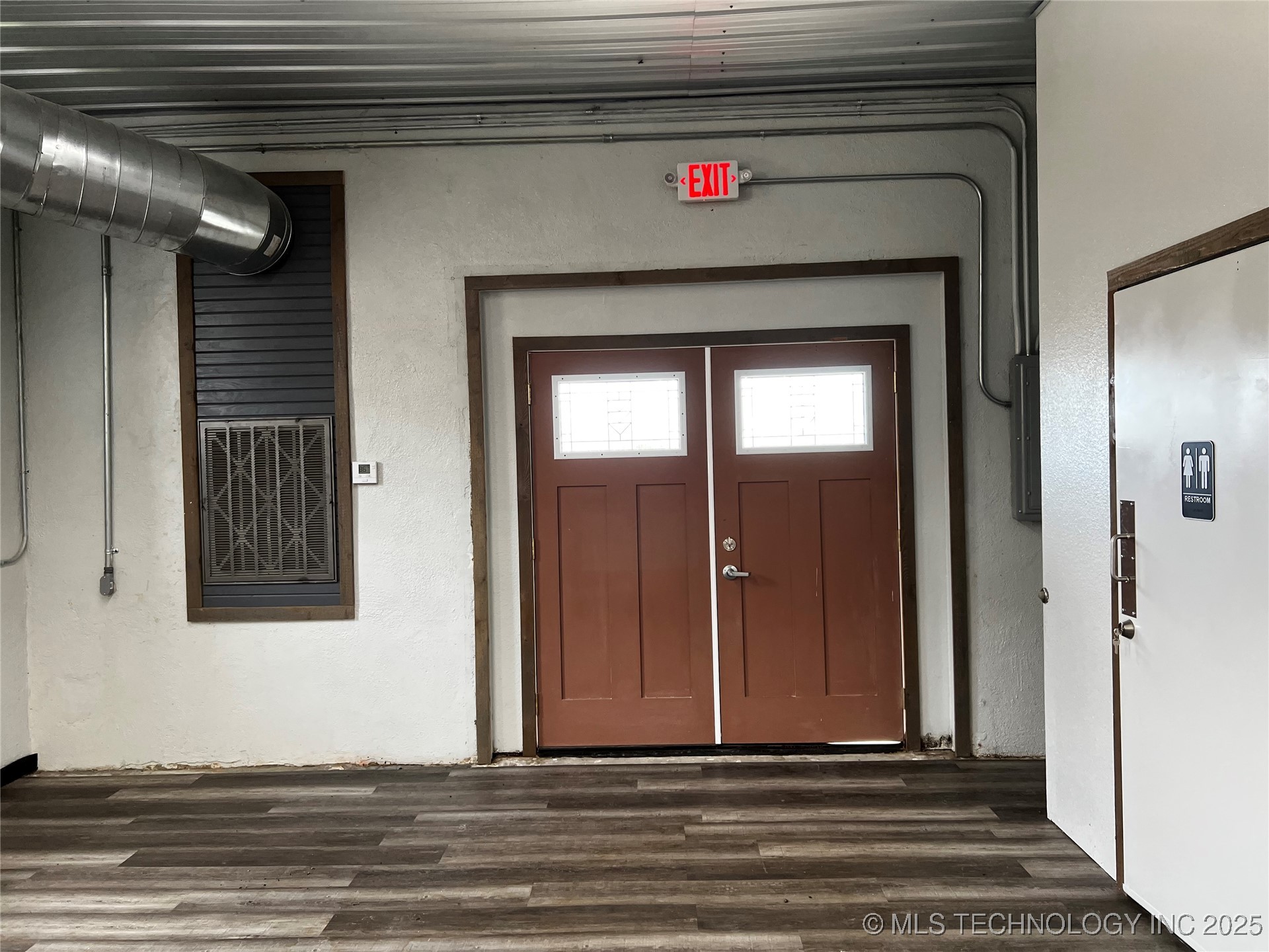 170 S Ohio Property Photo 9