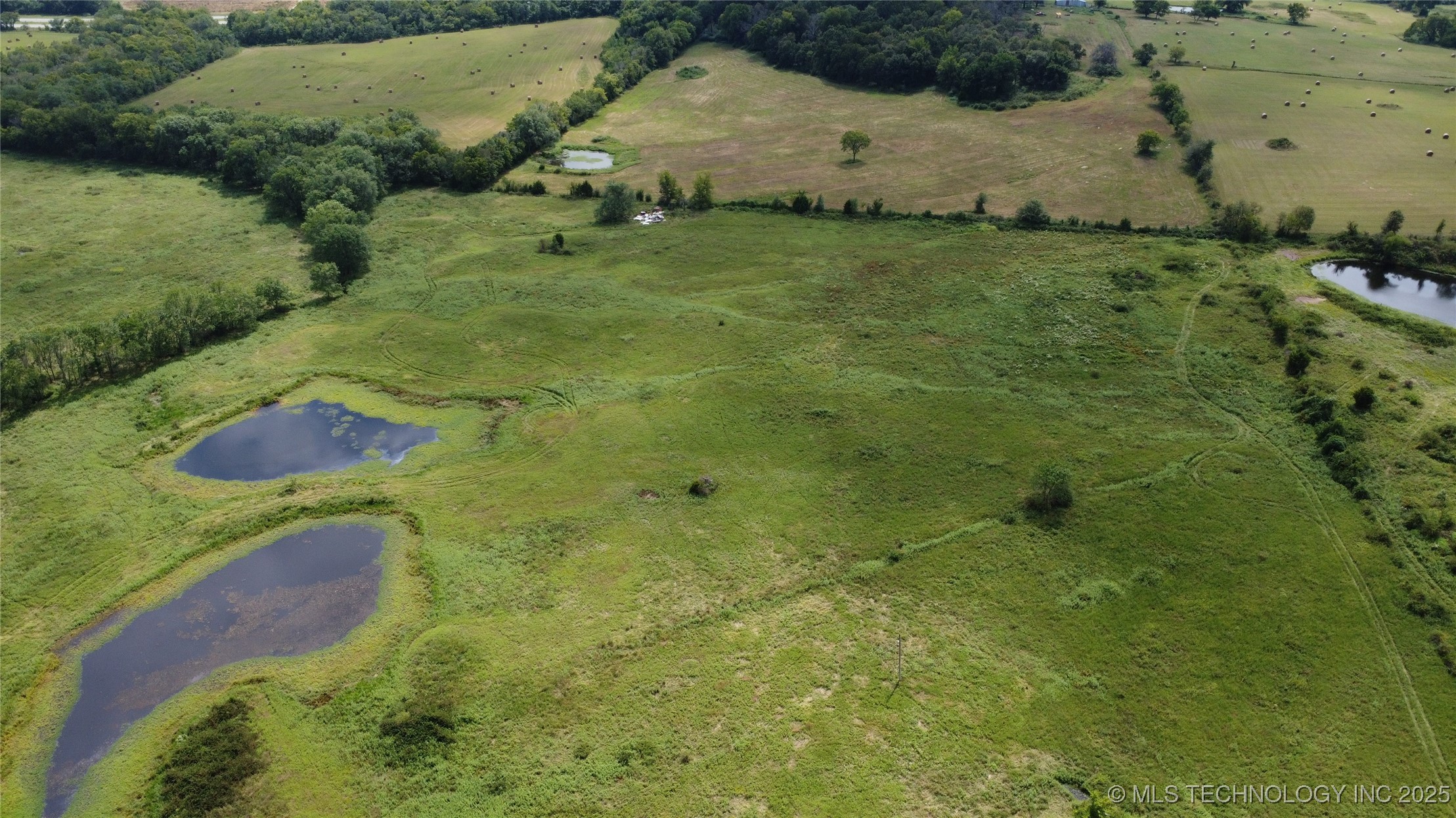 0000 E 320 Road Property Photo 2