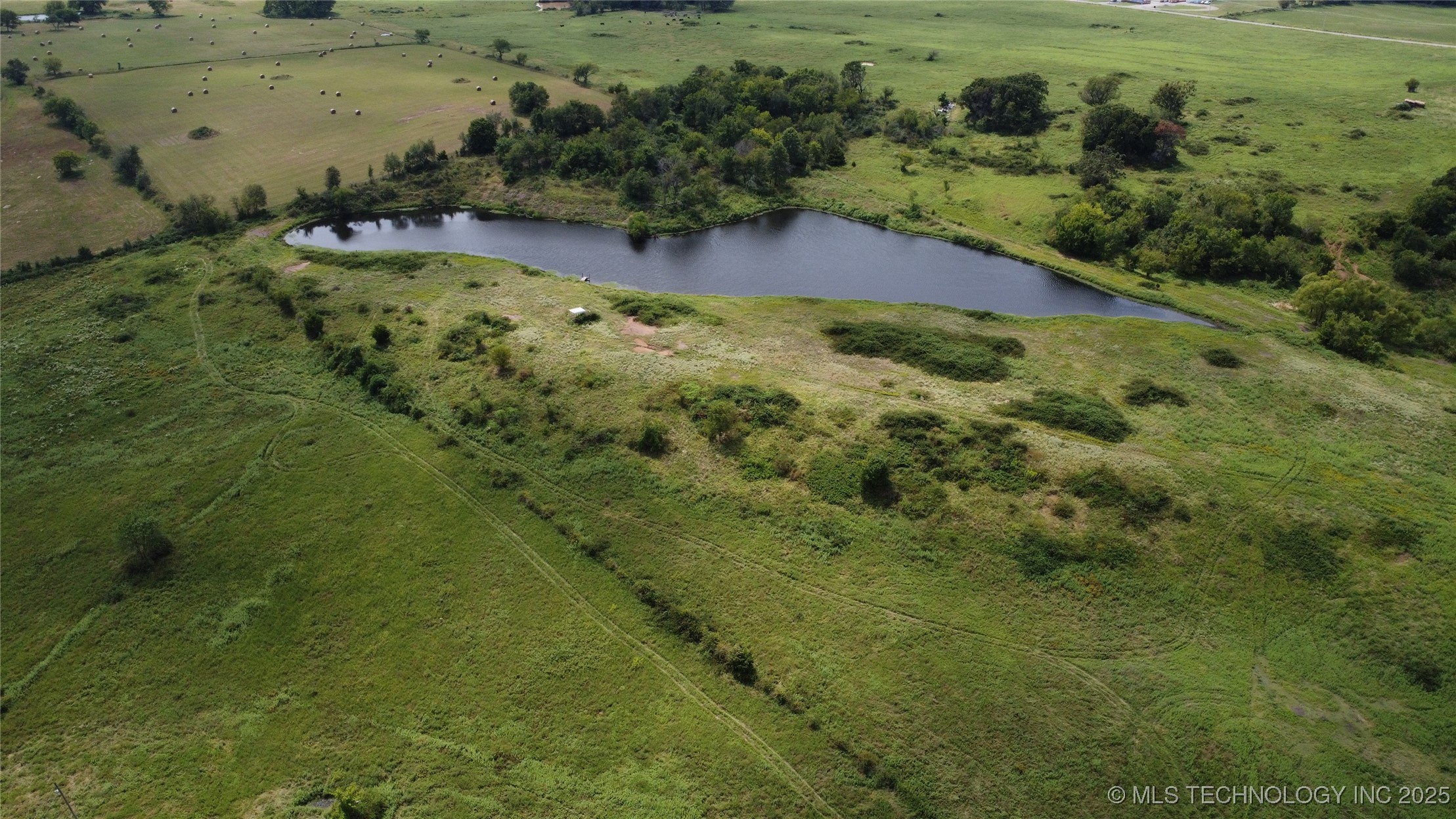 0000 E 320 Road Property Photo 3