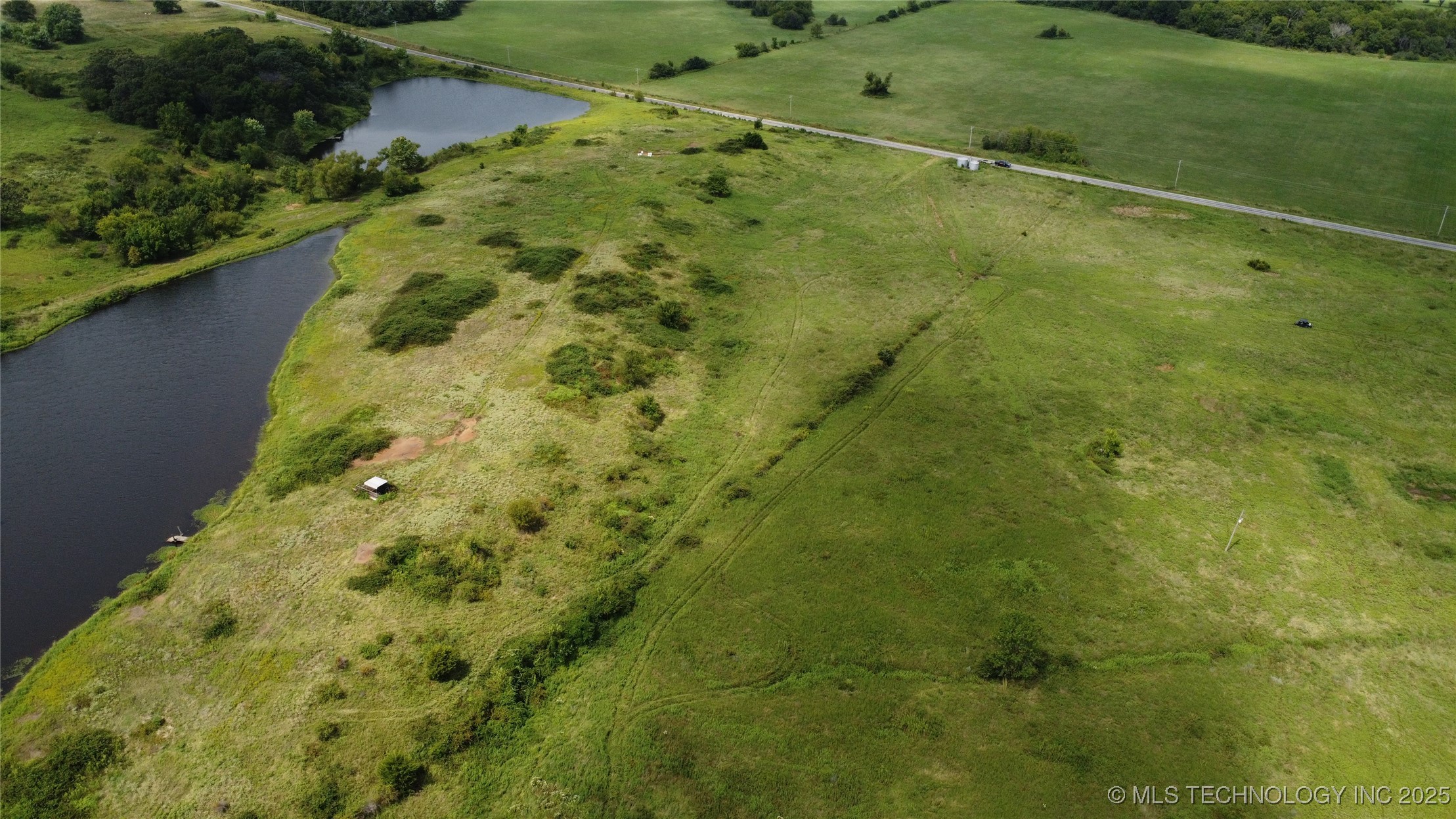 0000 E 320 Road Property Photo 5