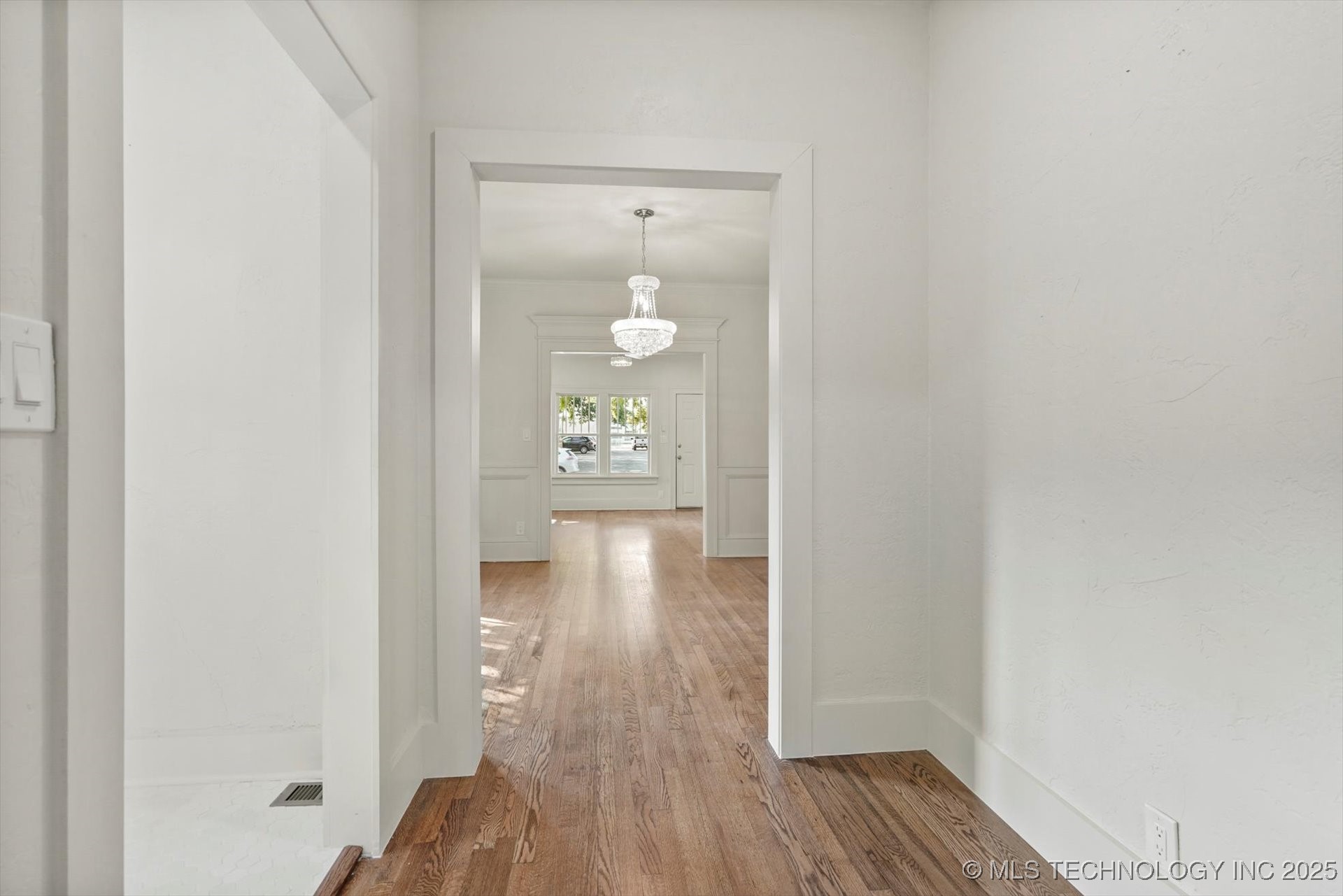 2617 E 10th Street Property Photo 13