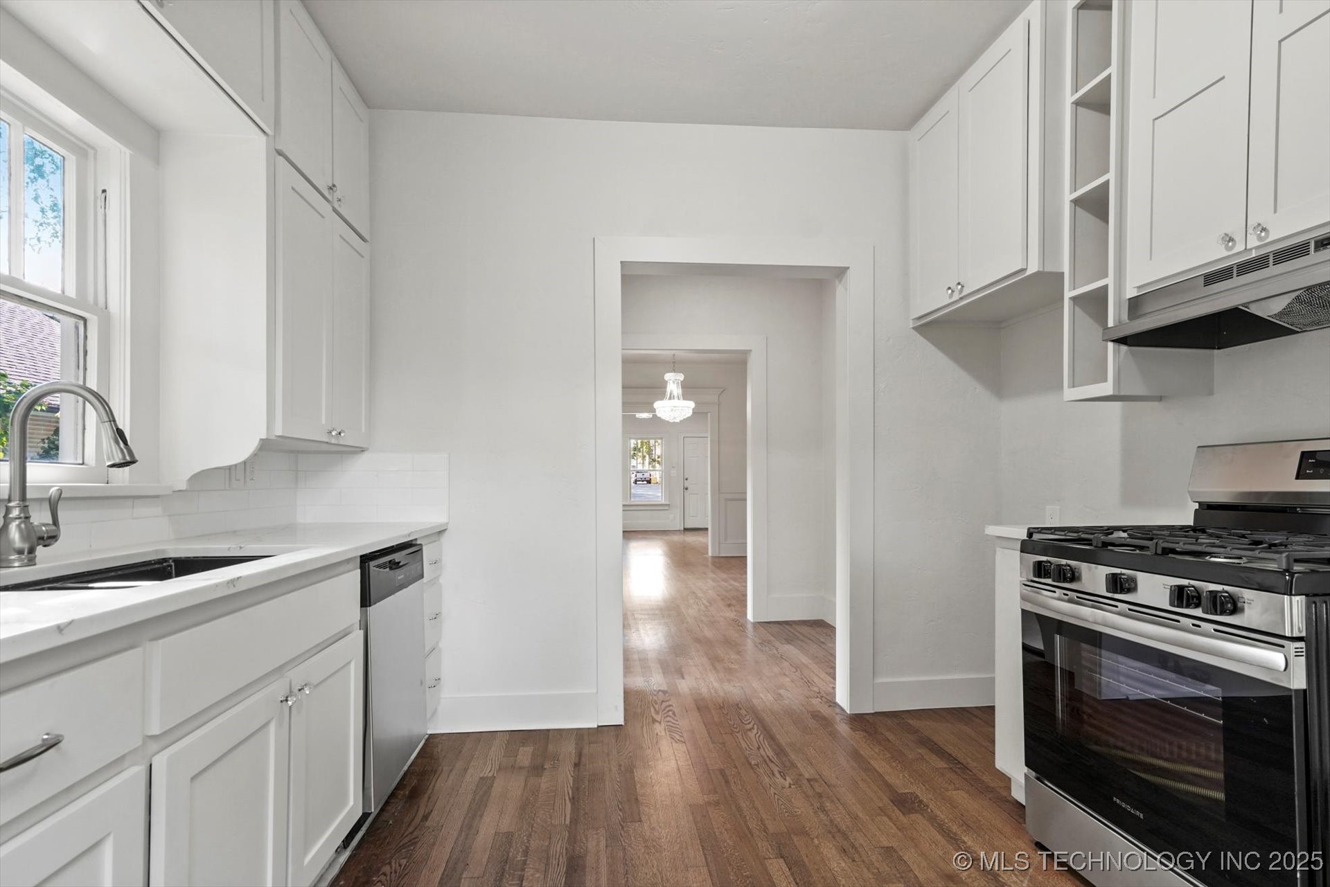 2617 E 10th Street Property Photo 17