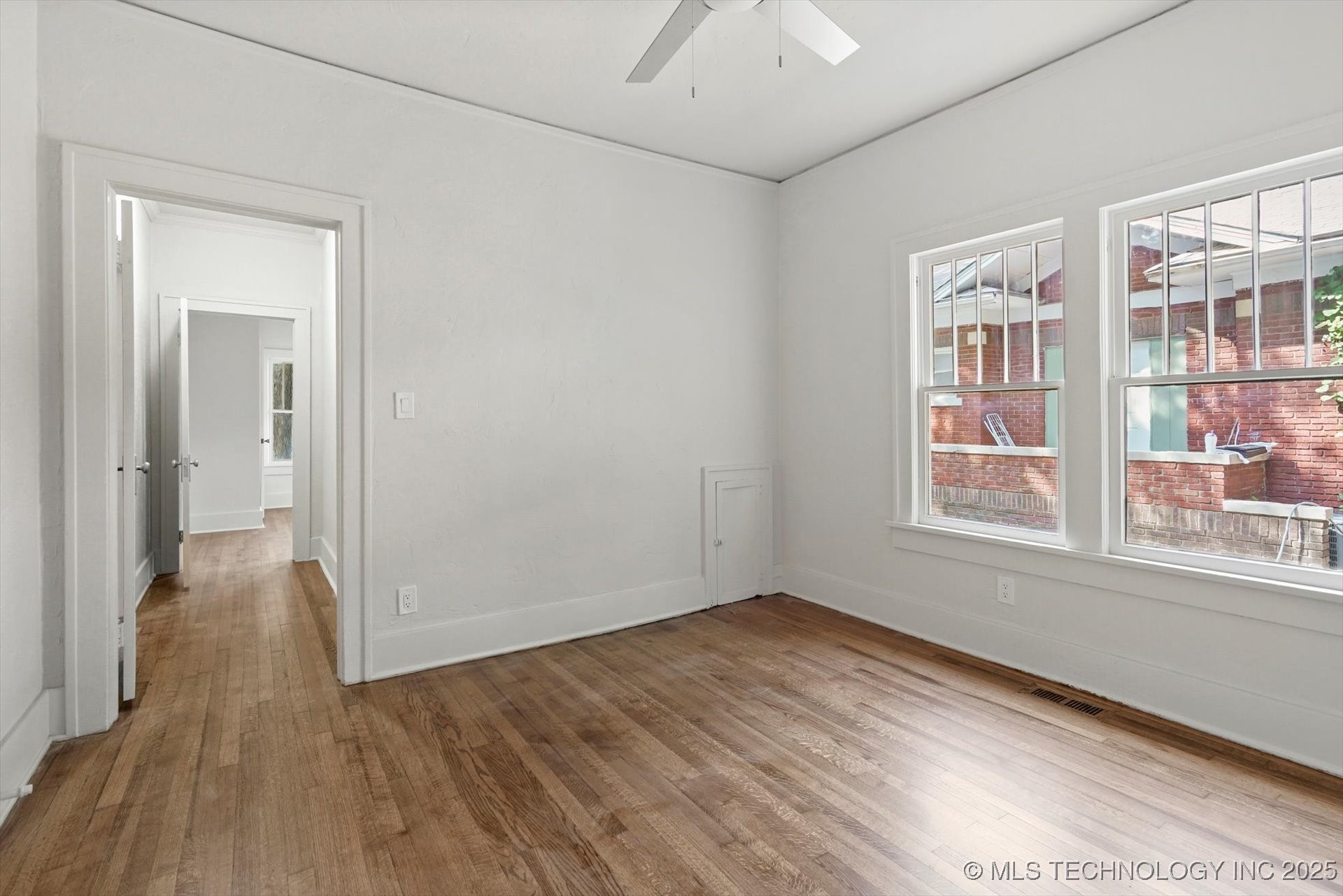 2617 E 10th Street Property Photo 25