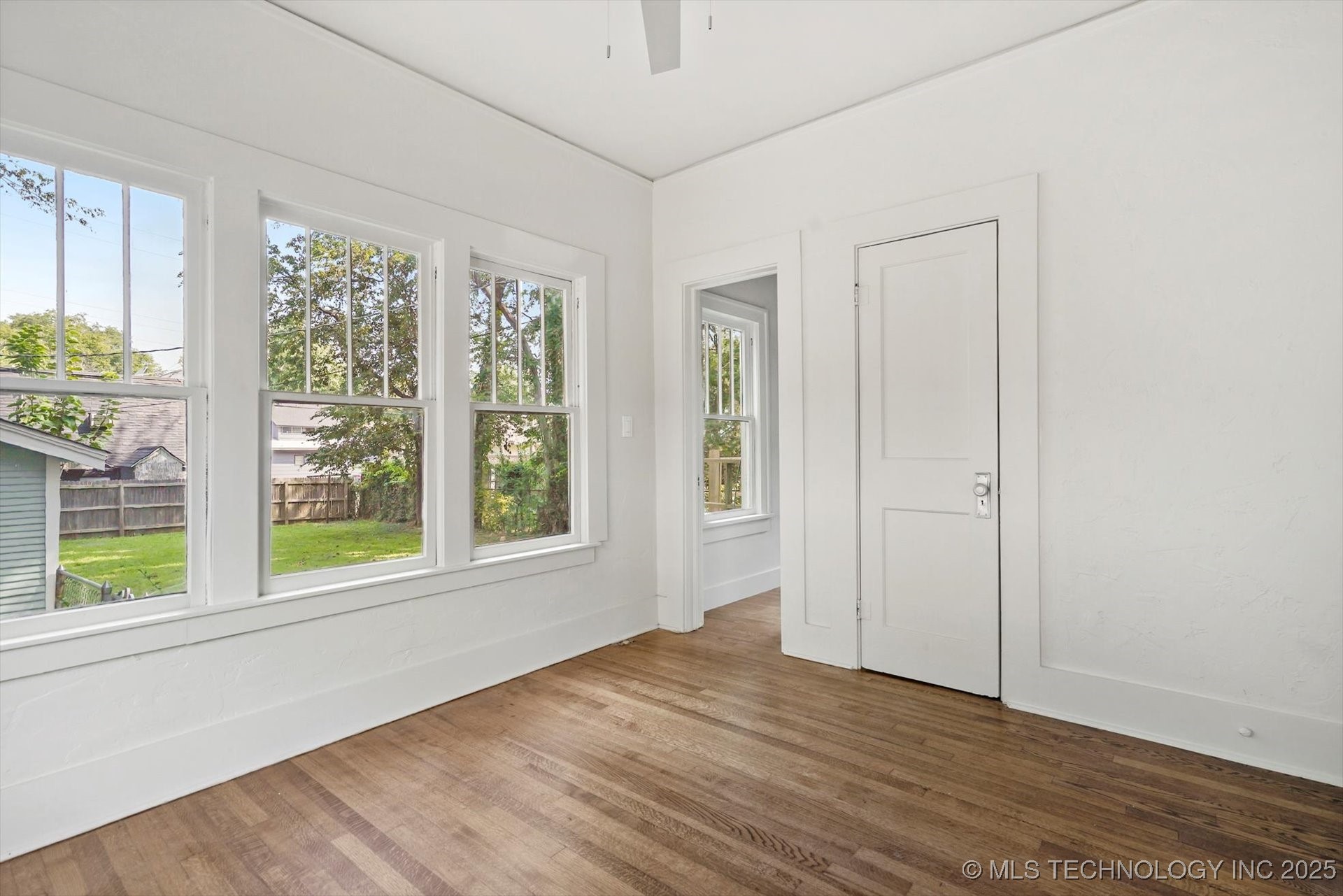 2617 E 10th Street Property Photo 29