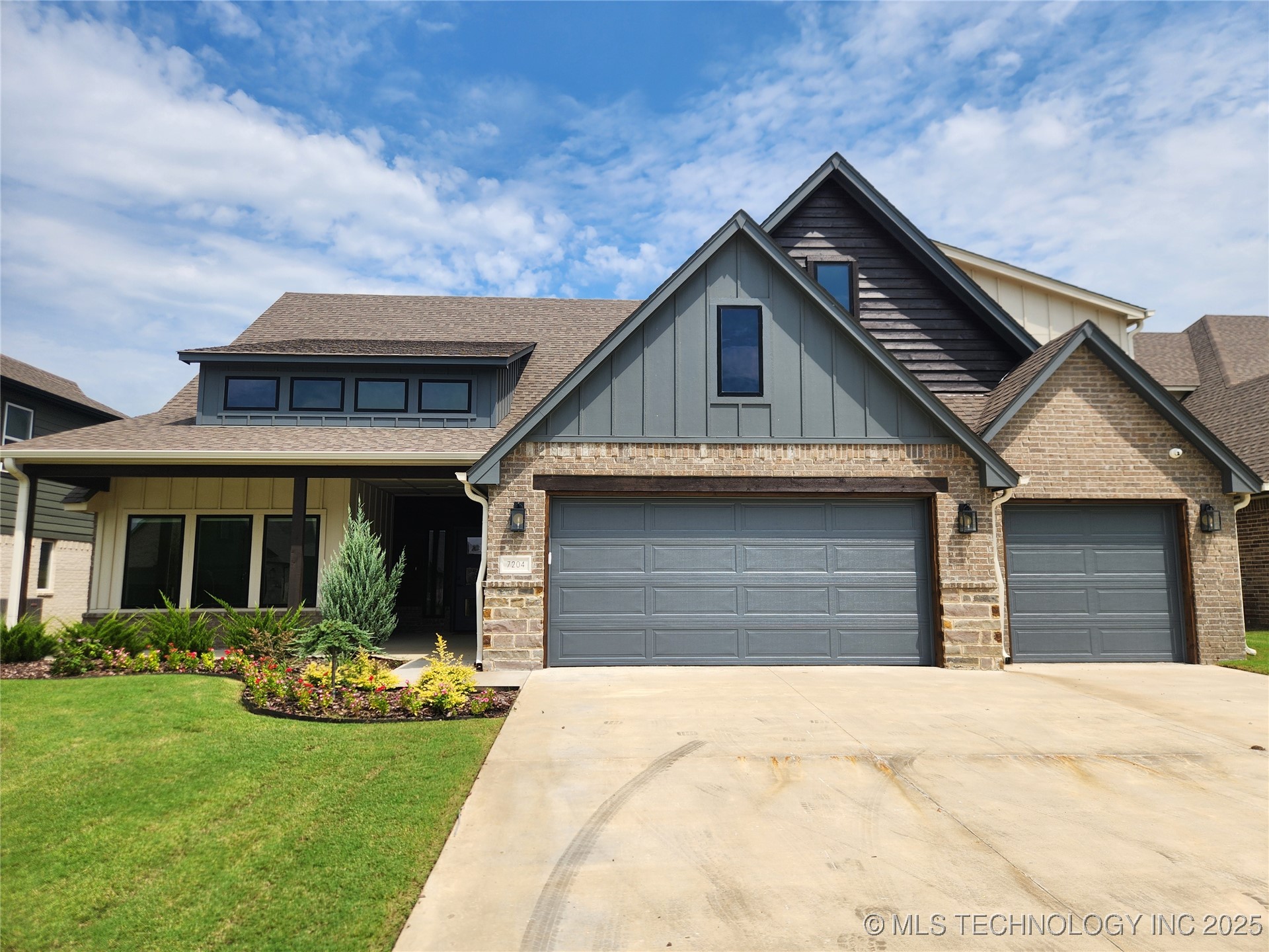 7204 E Oakland Street Property Photo 3