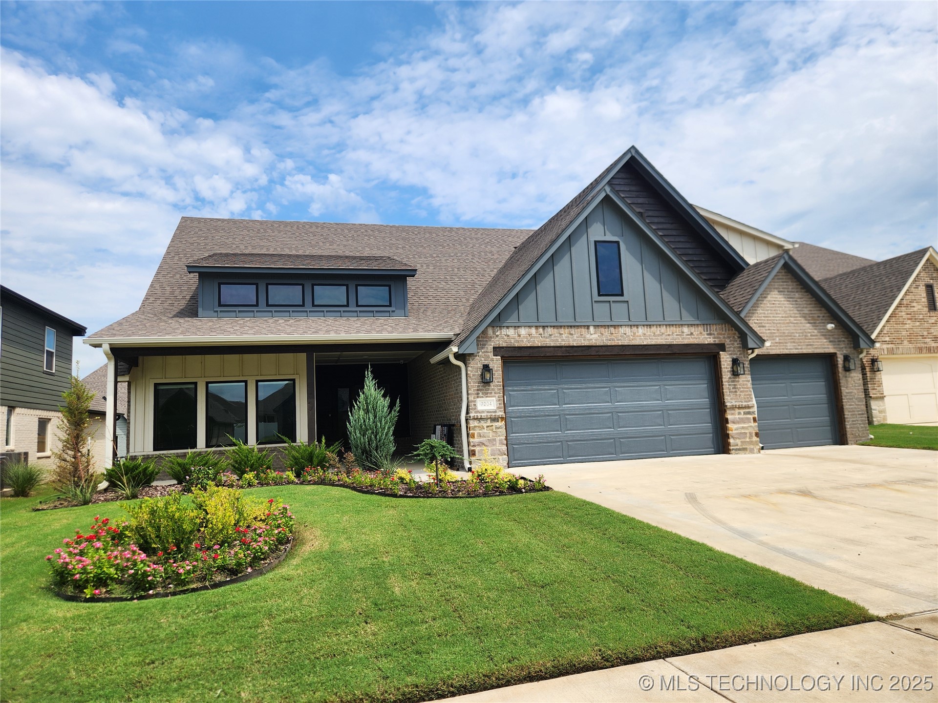 7204 E Oakland Street Property Photo 4