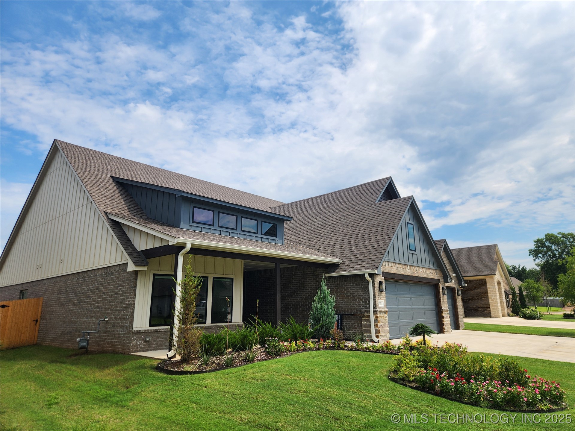 7204 E Oakland Street Property Photo 5