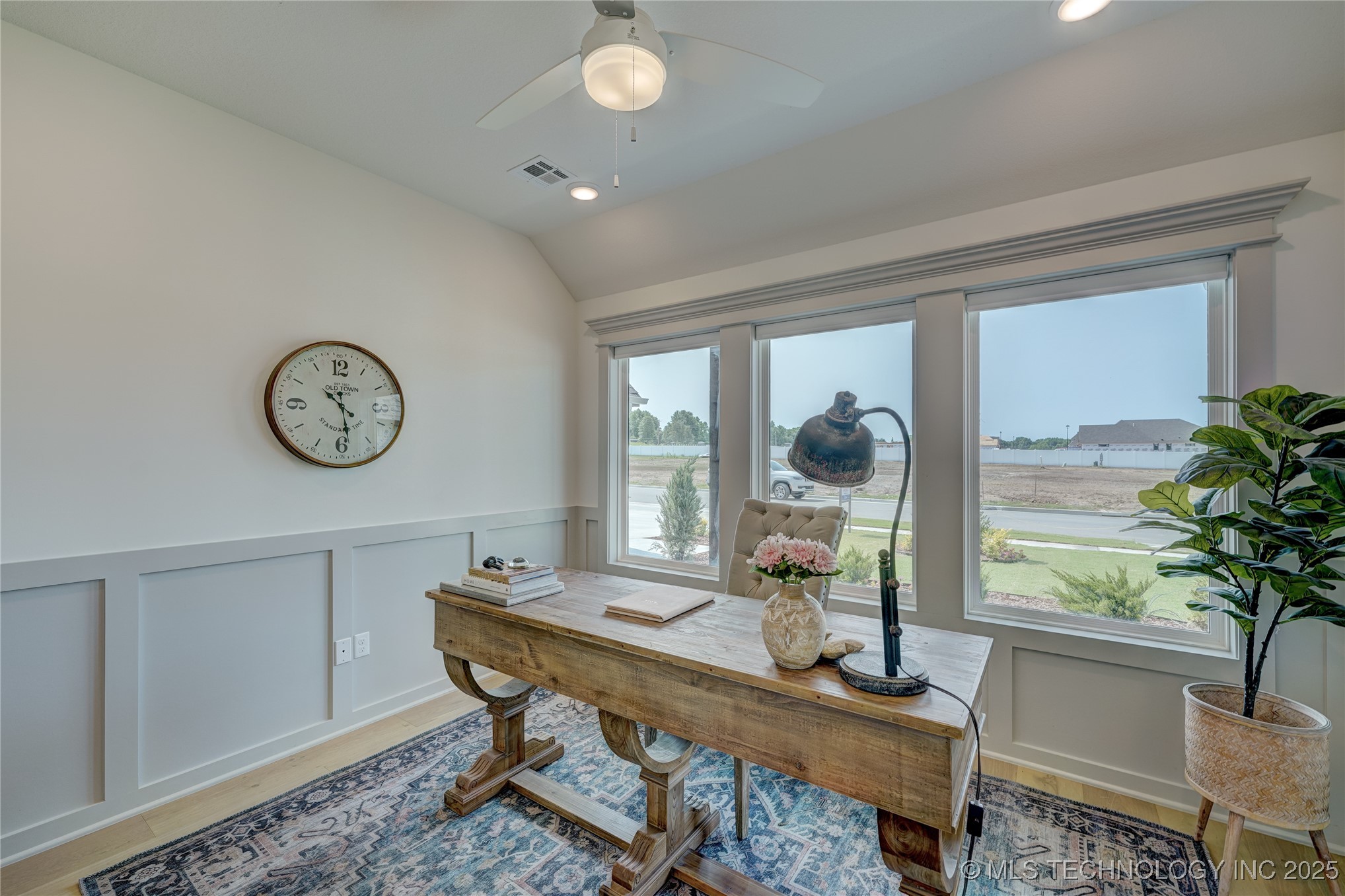 7204 E Oakland Street Property Photo 11