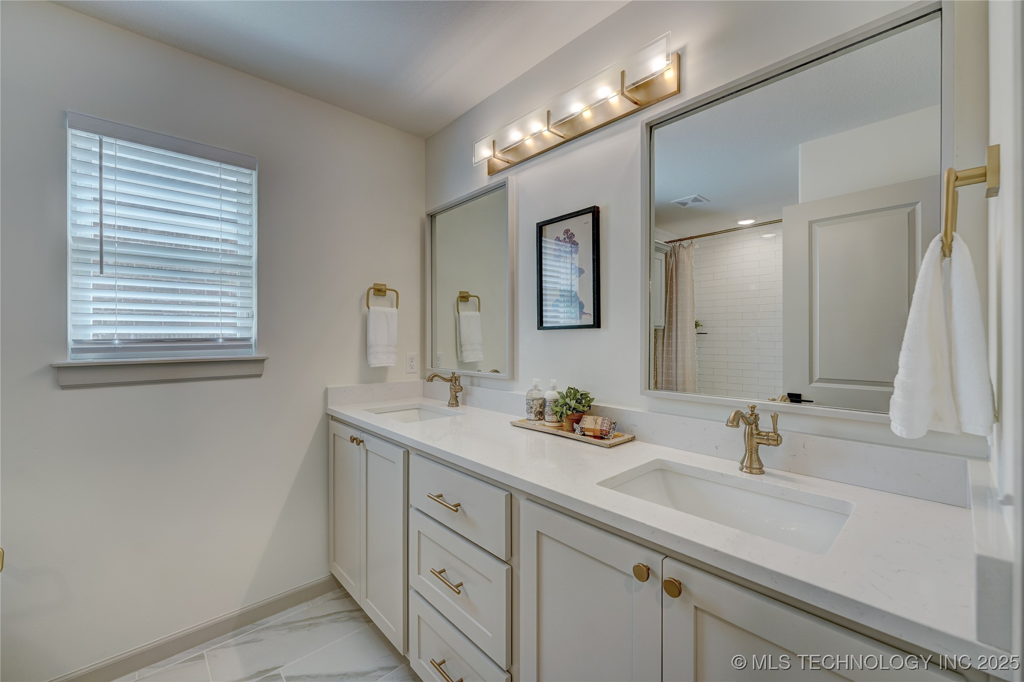 7204 E Oakland Street Property Photo 51