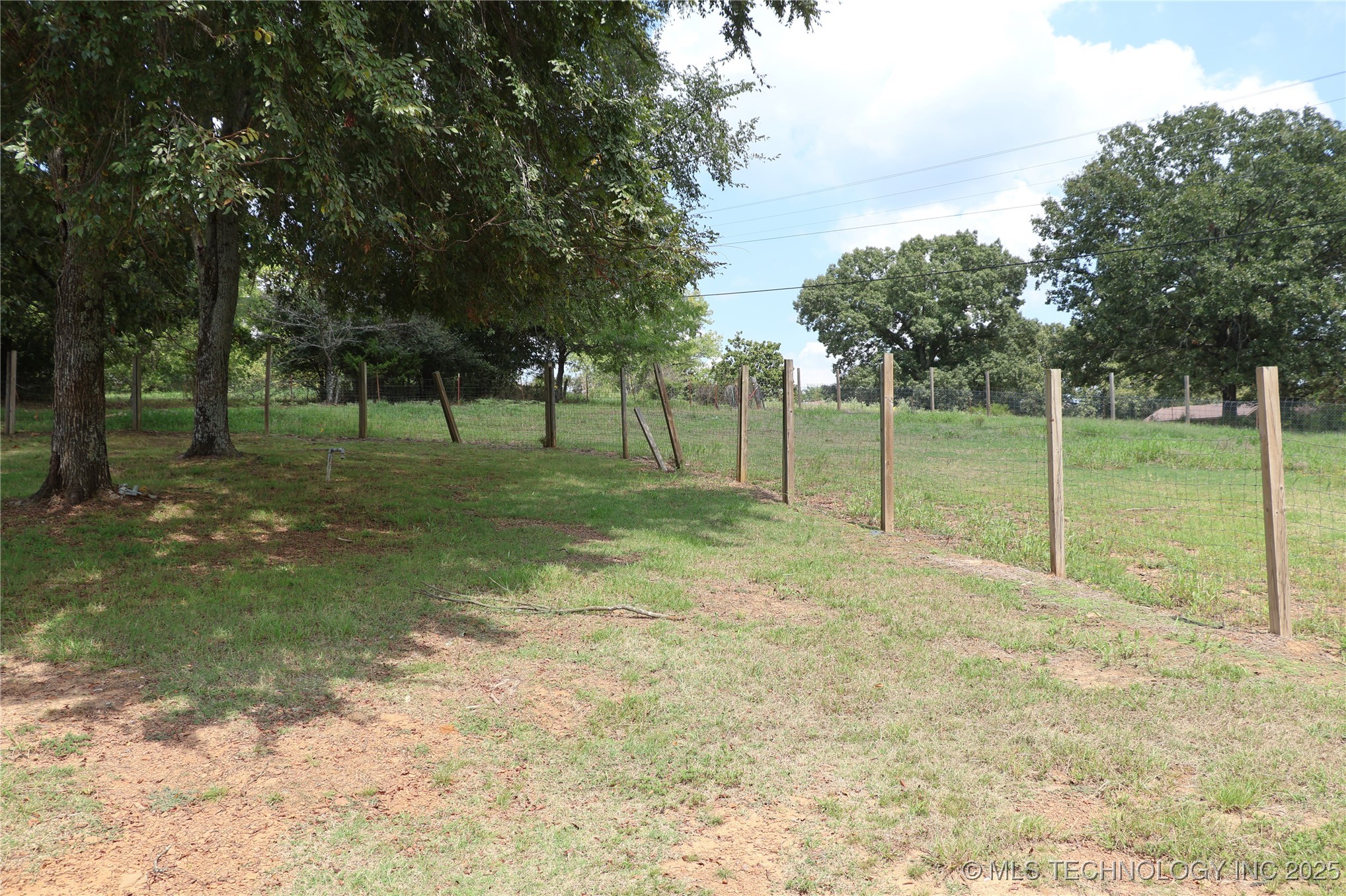 1800 S Gray Street Property Photo 6