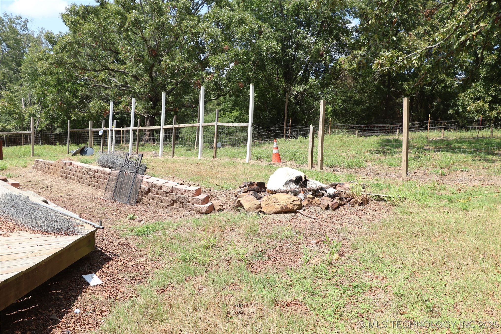 1800 S Gray Street Property Photo 7