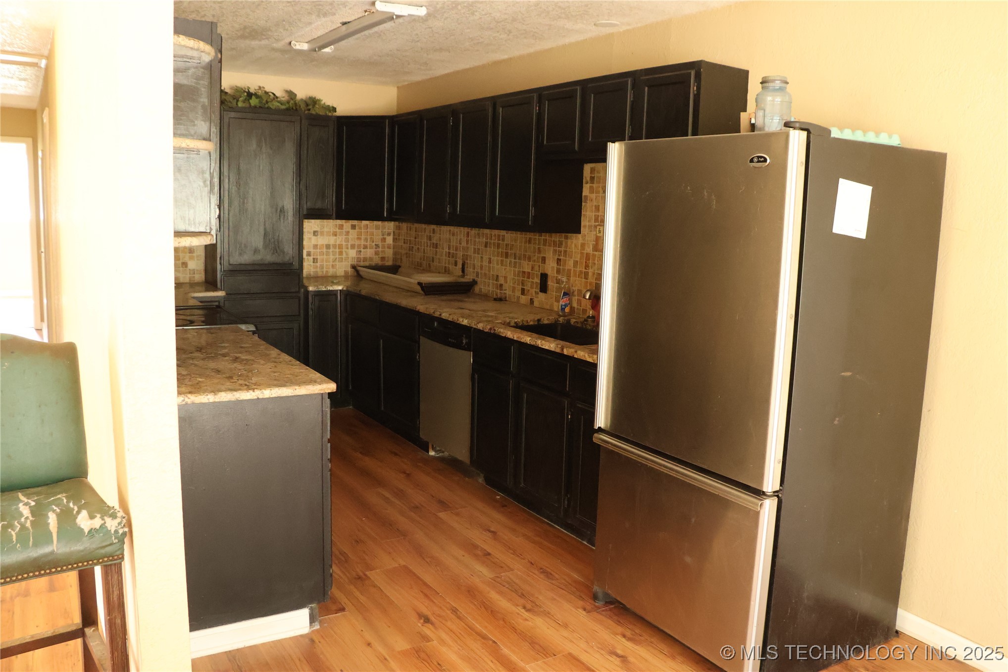 1800 S Gray Street Property Photo 12