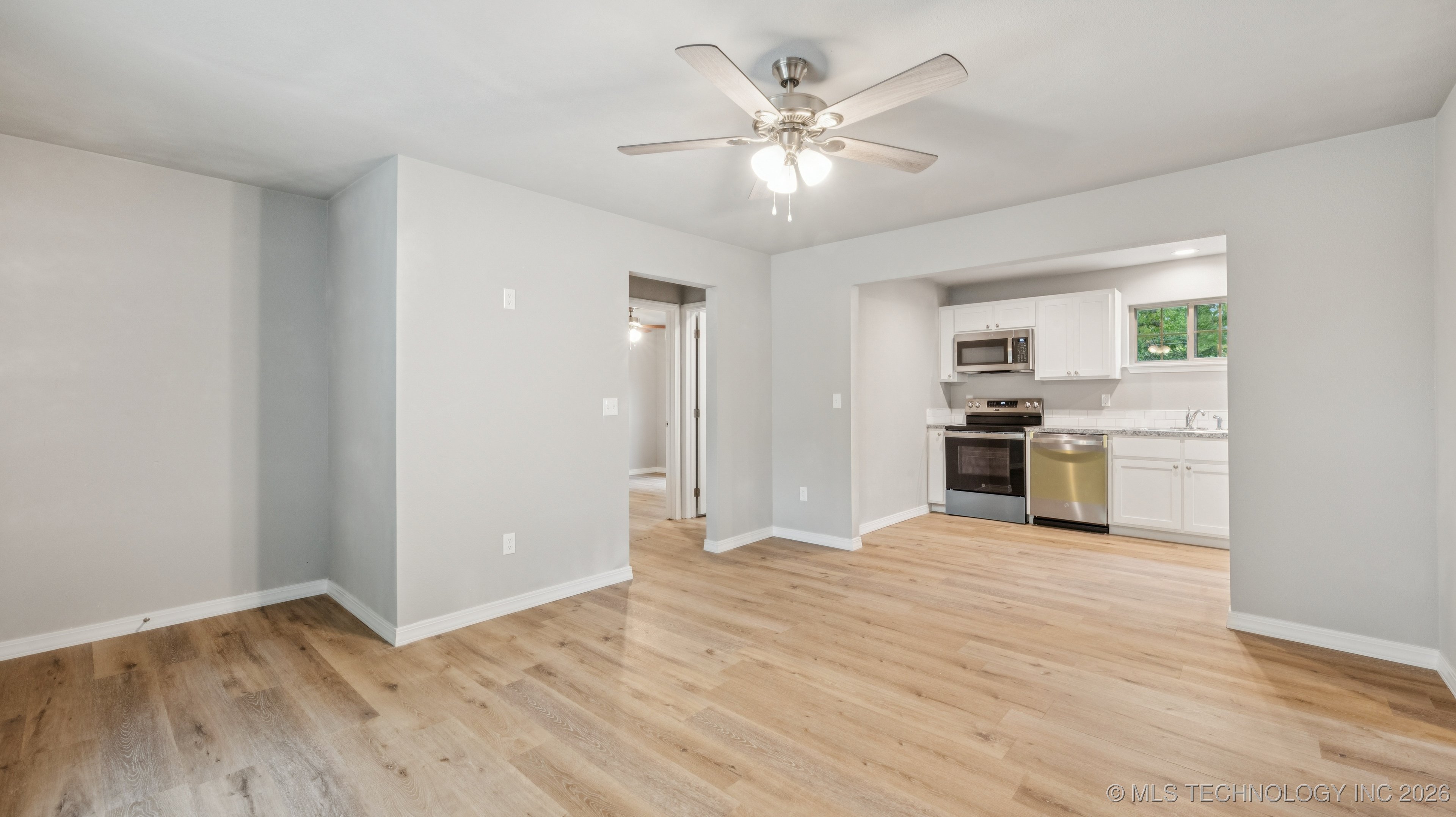 703 S Wood Avenue Property Photo 4