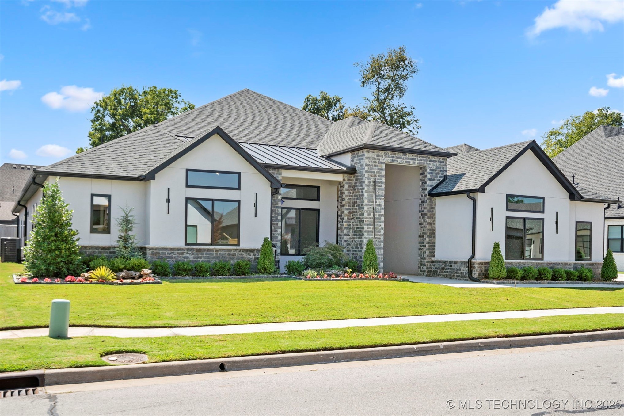 6678 E 123rd Place S Property Photo 2