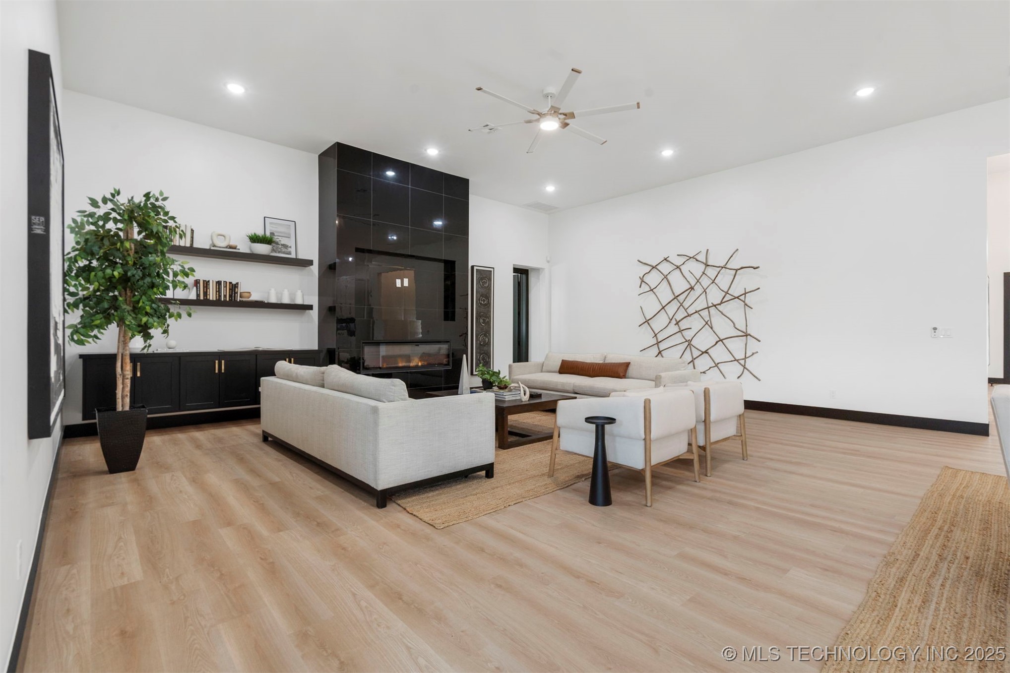 6678 E 123rd Place S Property Photo 6