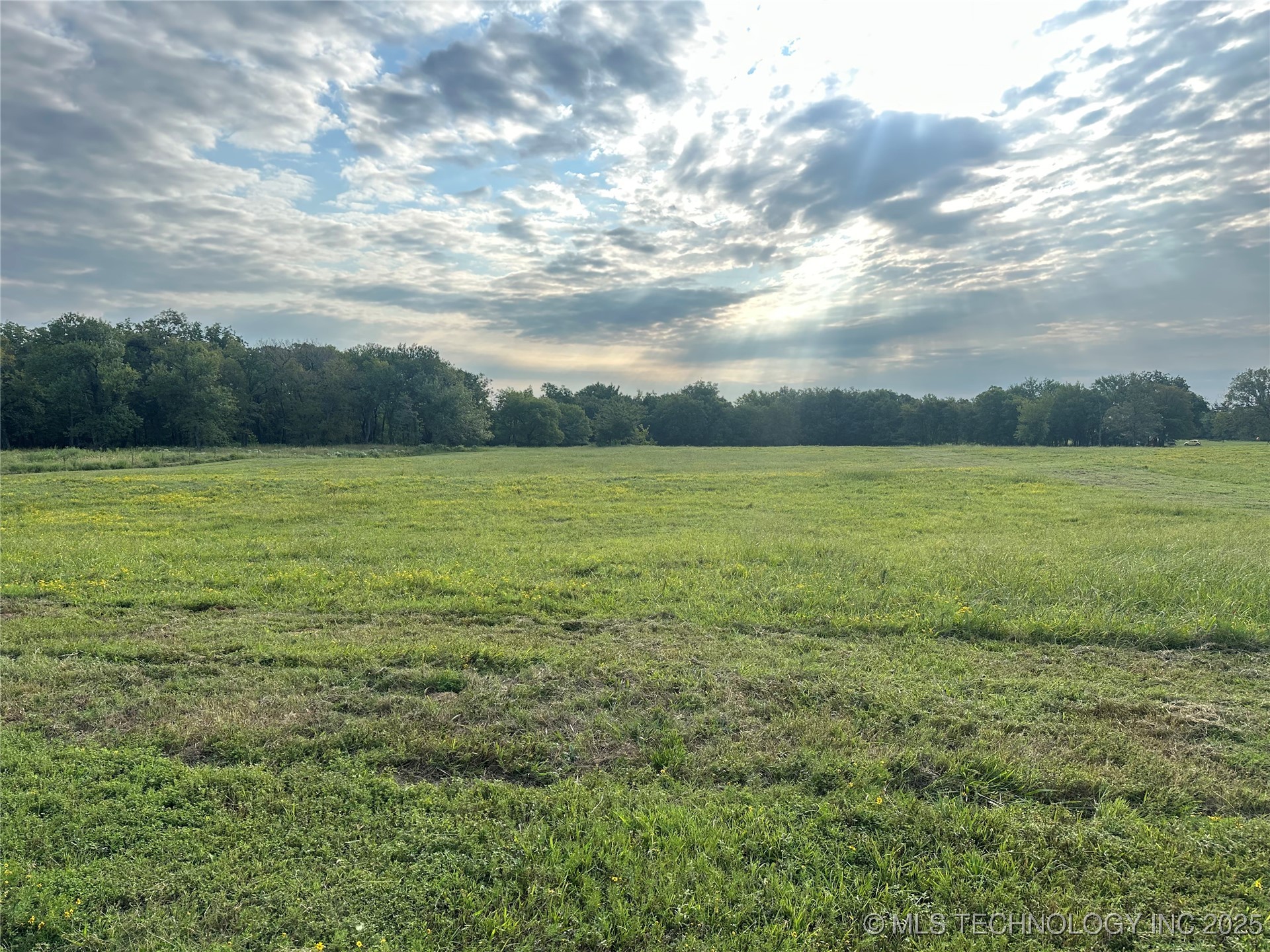 3 S 270 Road Property Photo 1