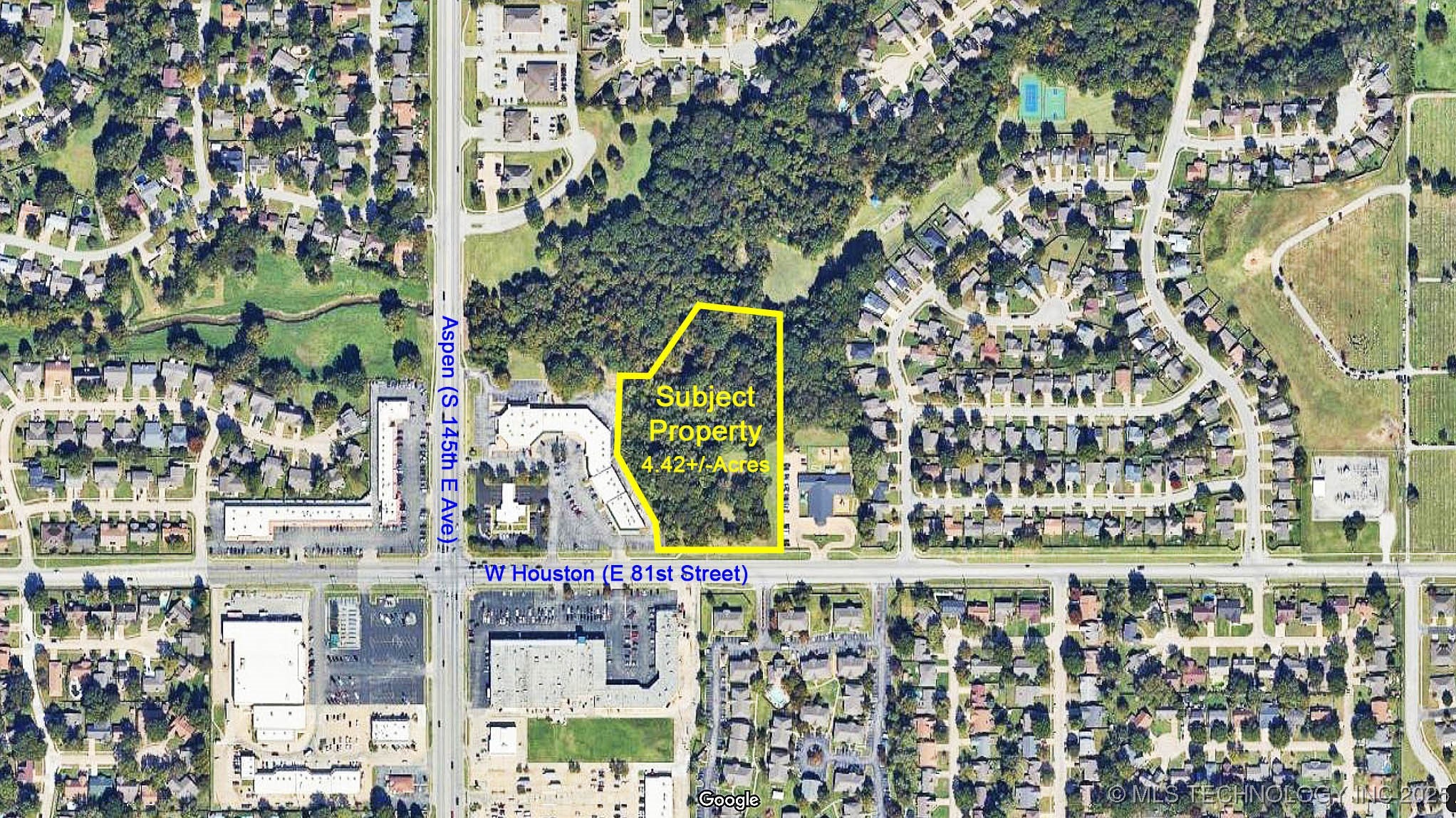 W Houston Street Property Photo 1