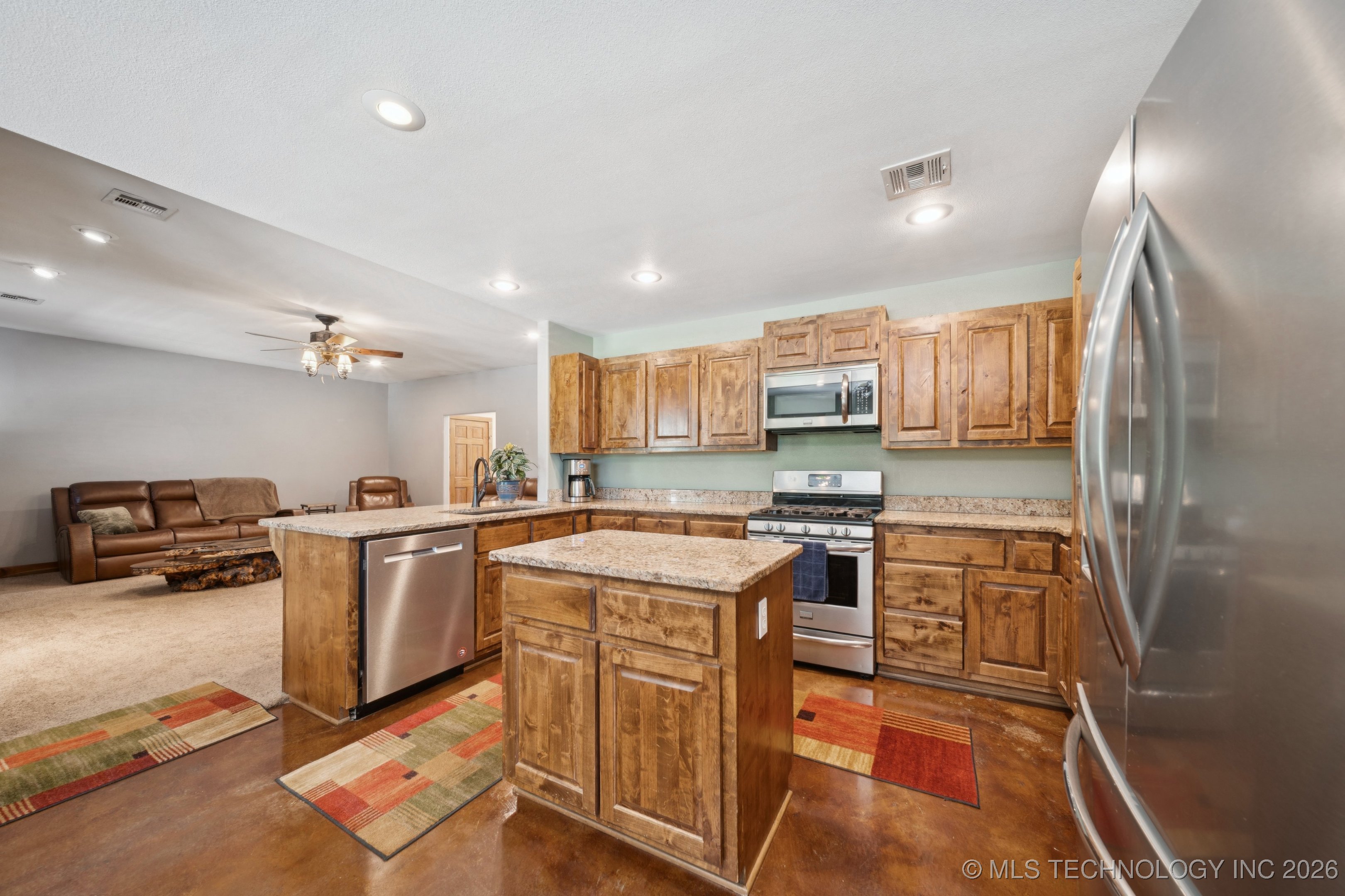 20319 Grayson Road Property Photo 23