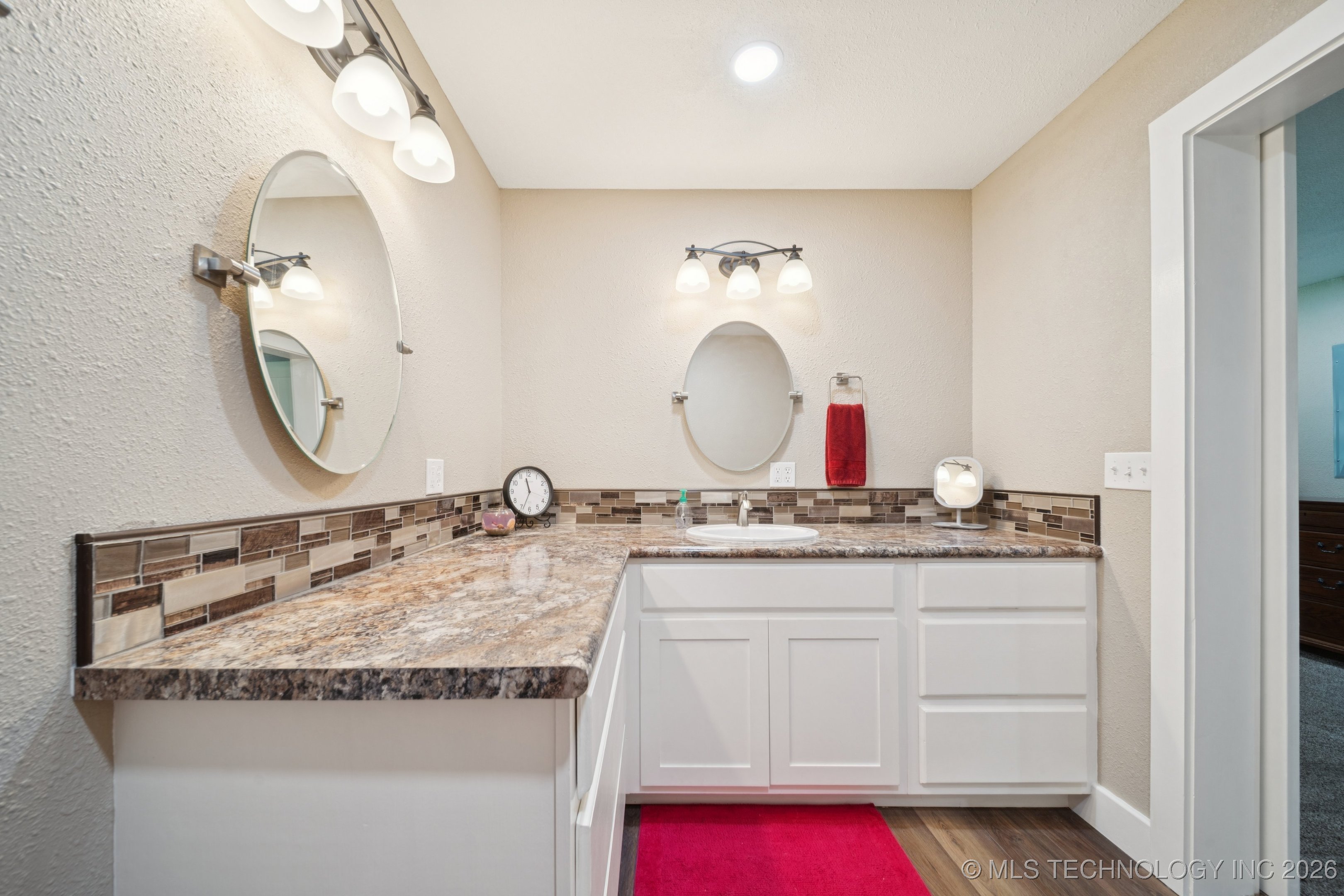 20319 Grayson Road Property Photo 31