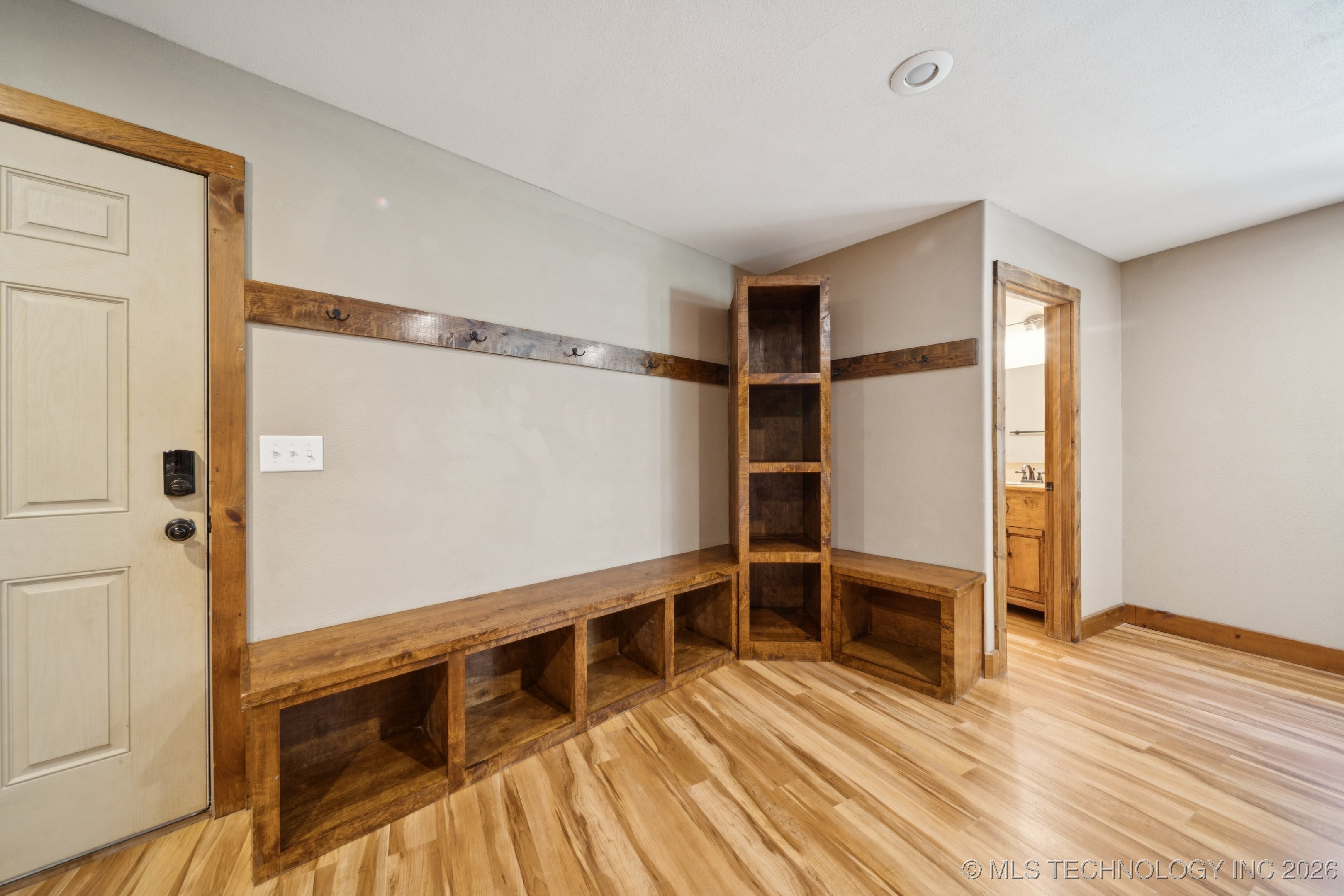 20319 Grayson Road Property Photo 44