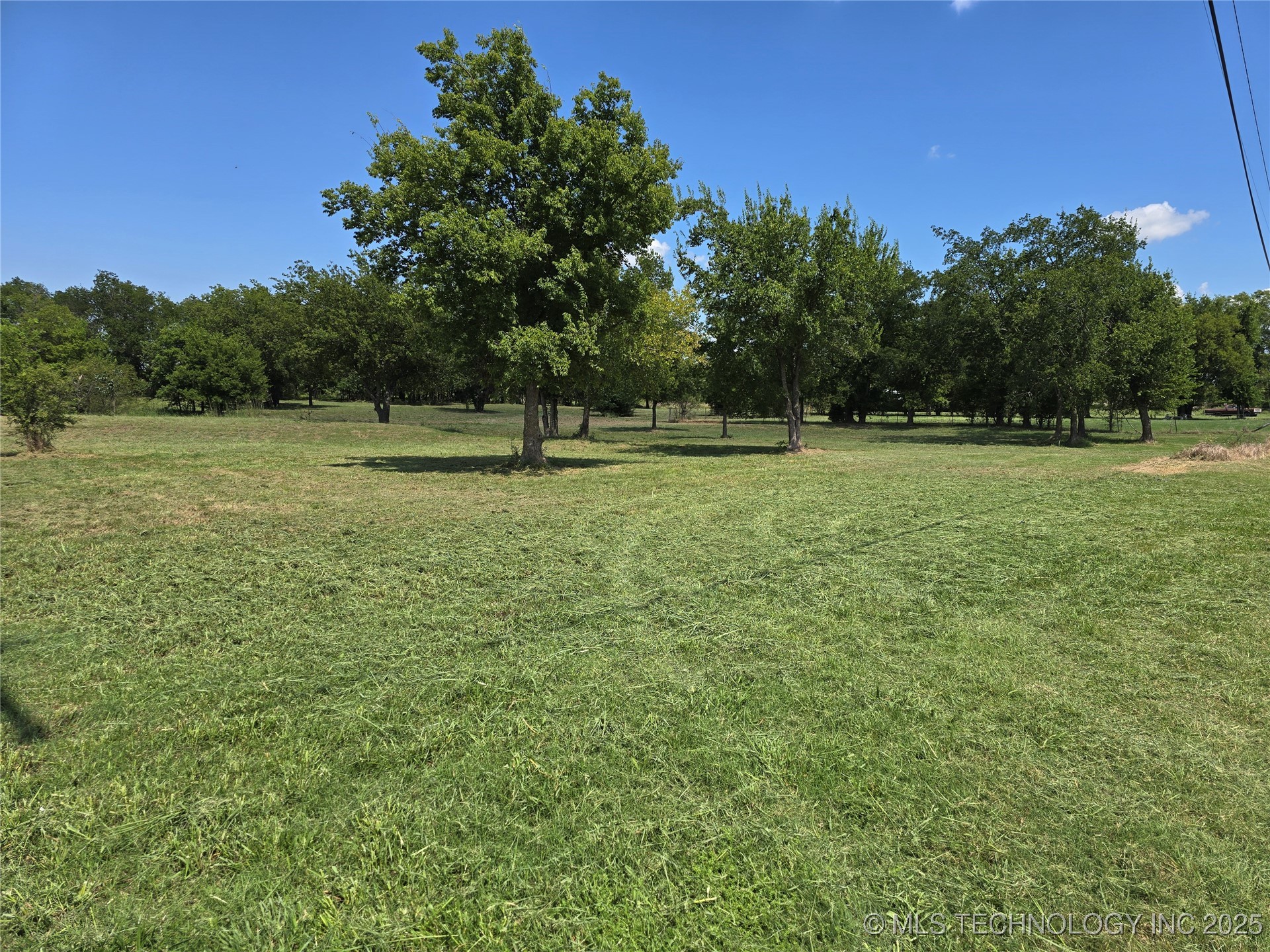 E 21st Street S Property Photo 2