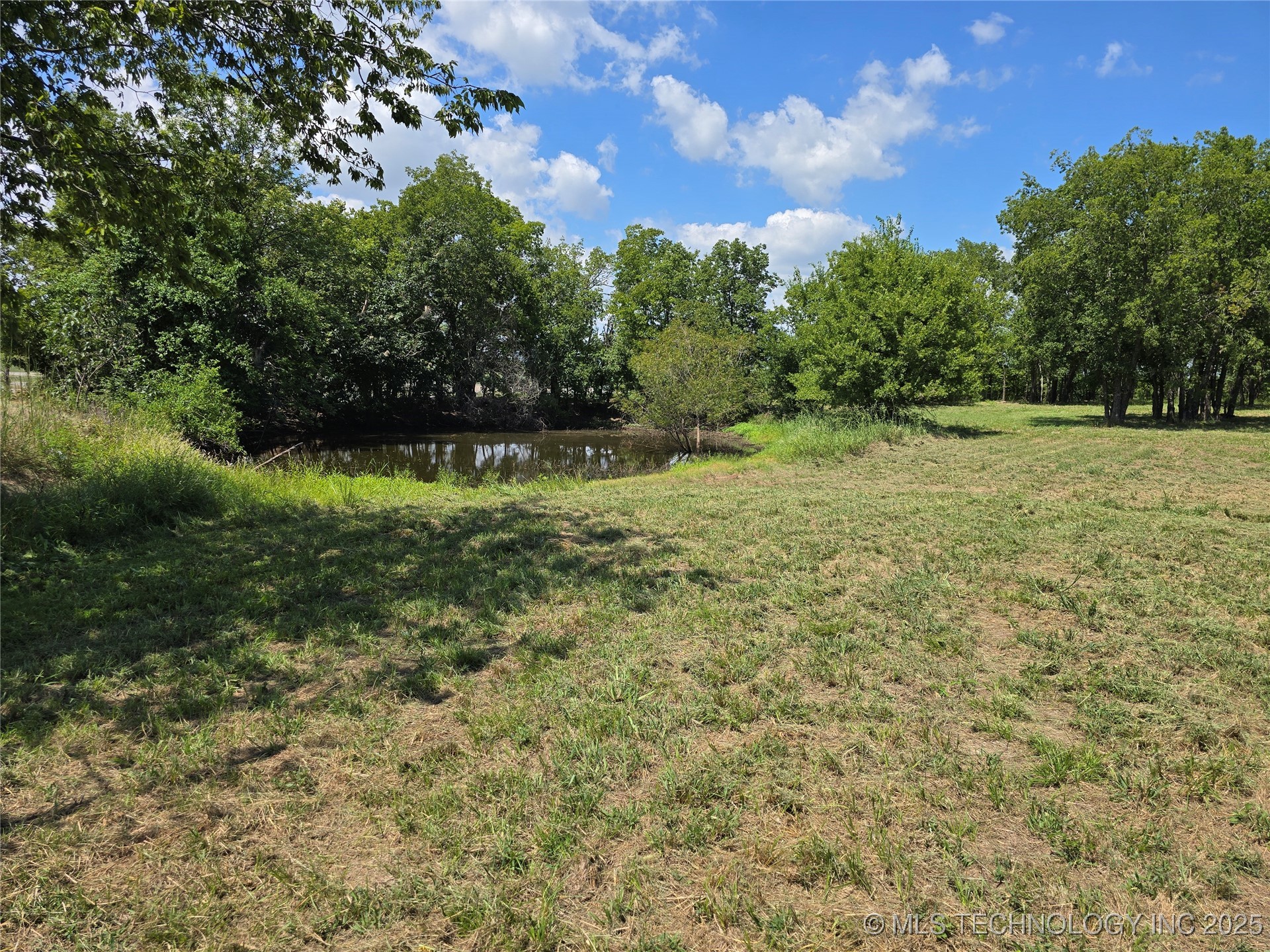 E 21st Street S Property Photo 4