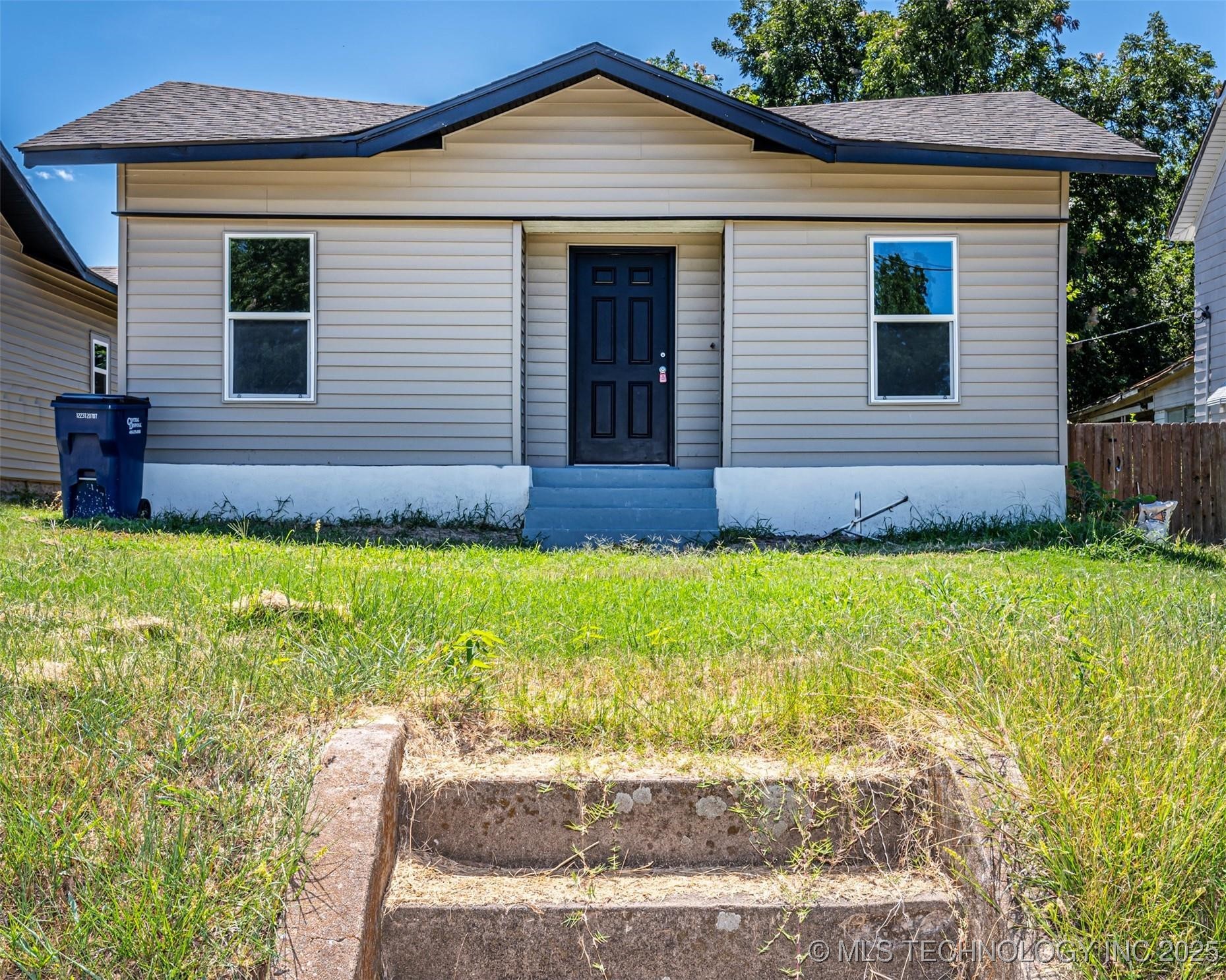 1015 E Main Street Property Photo 4